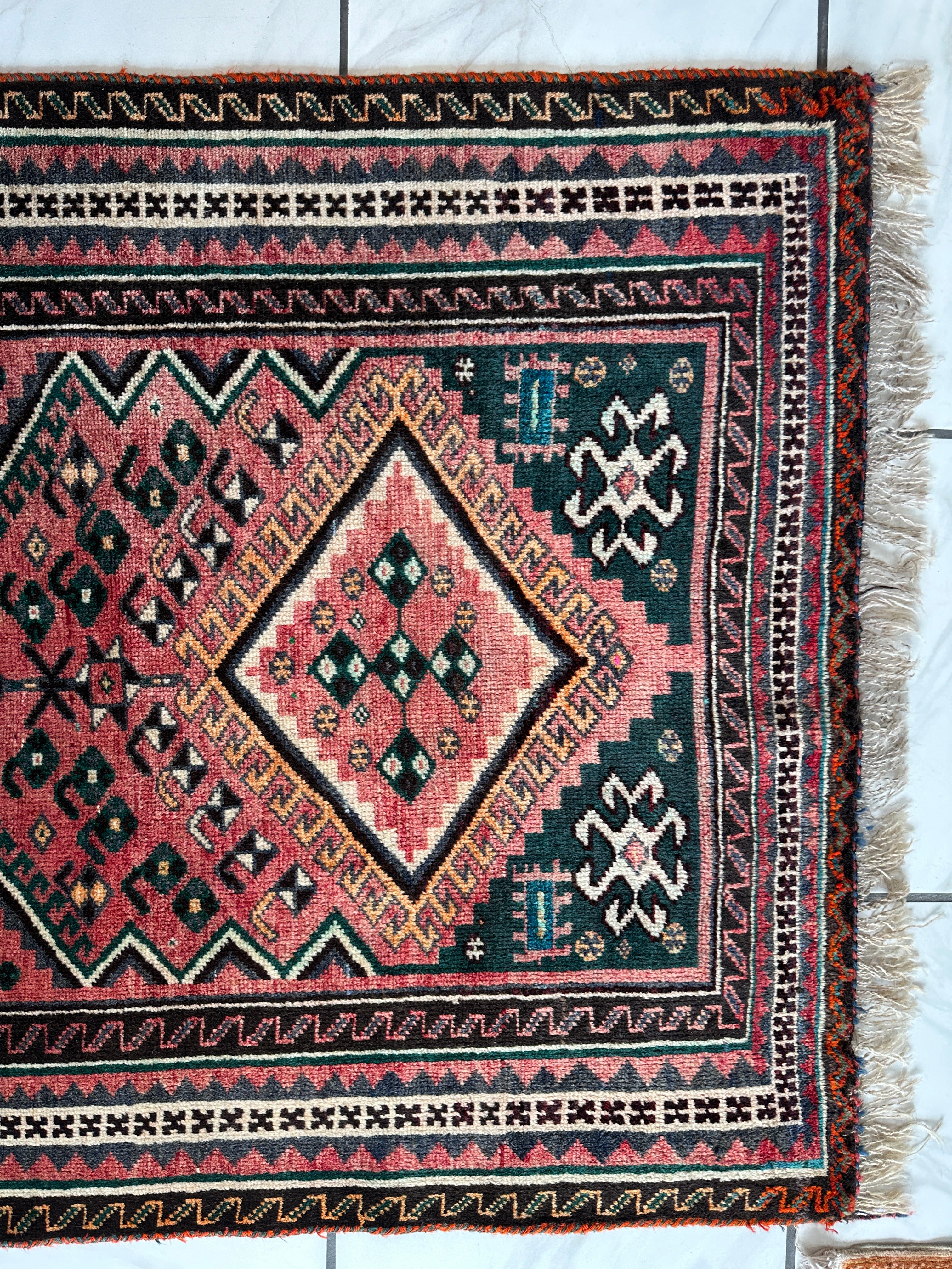 Vintage Hand-knotted Persian Qashqai Rug 3’7” x 5’10”