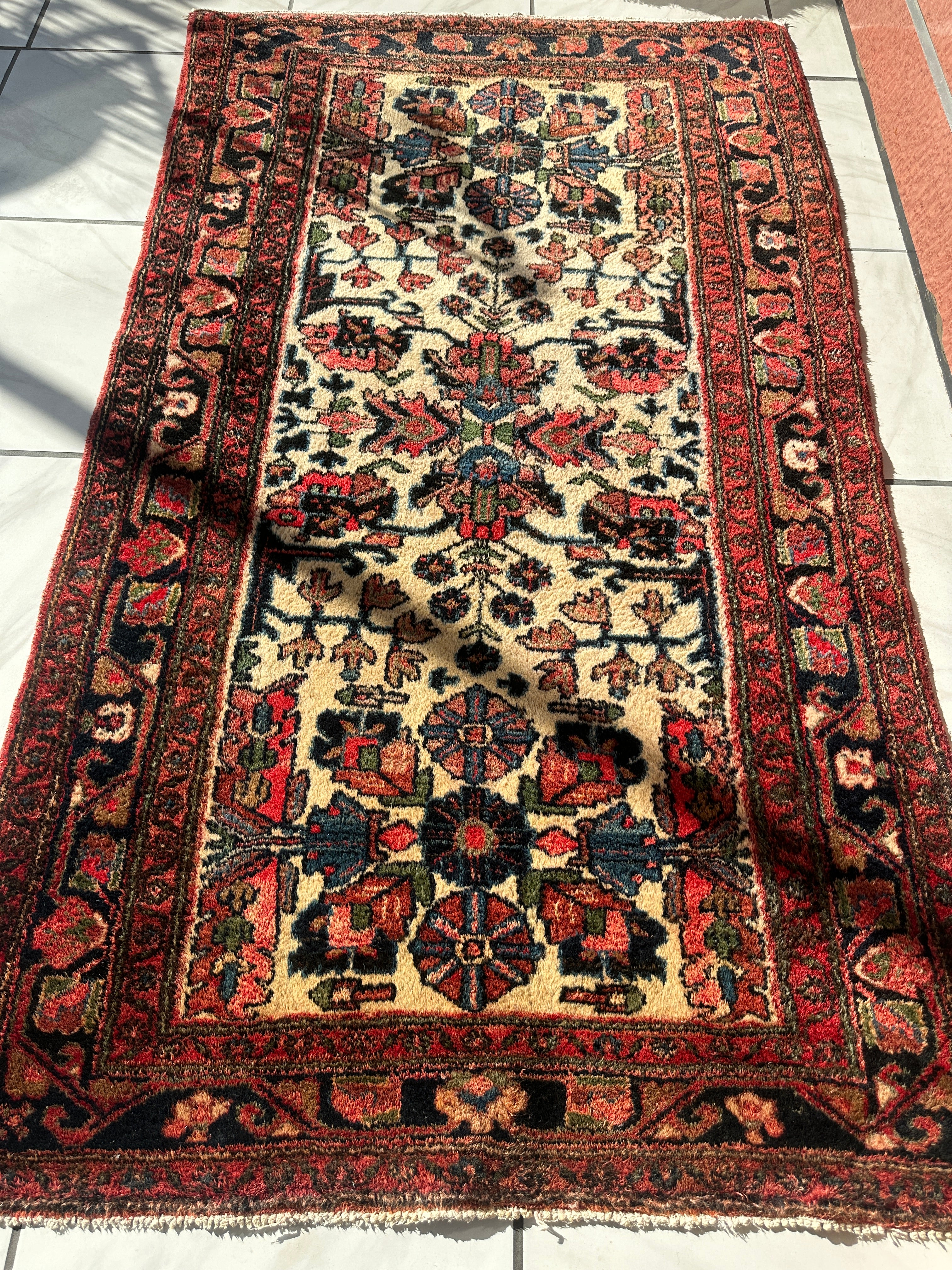 Hand-knotted Persian Hamadan wool Rug 3’9” x 6’10”