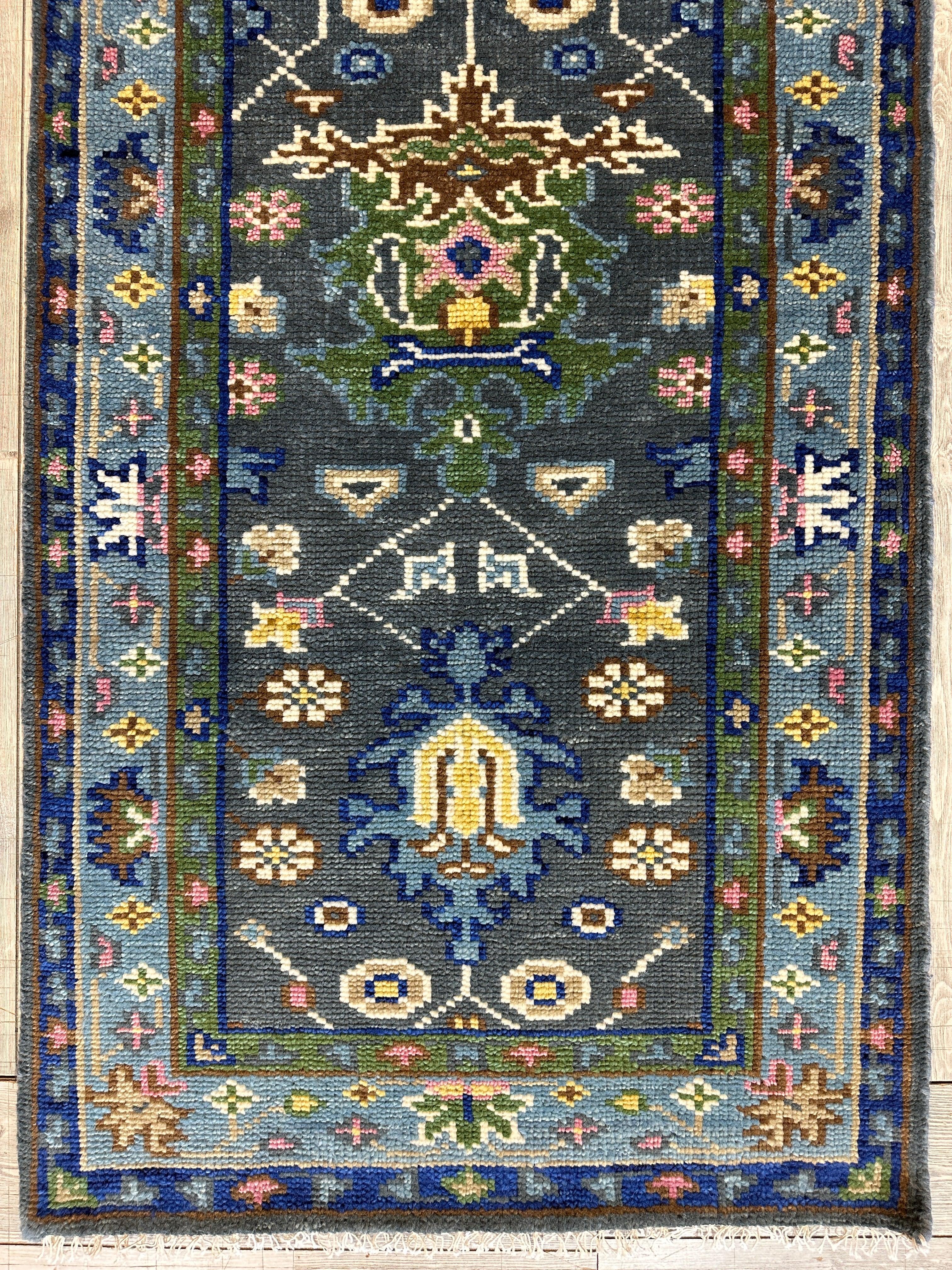 Fine Hand-Knotted Indu-Oushak Rug 3’ x 5’