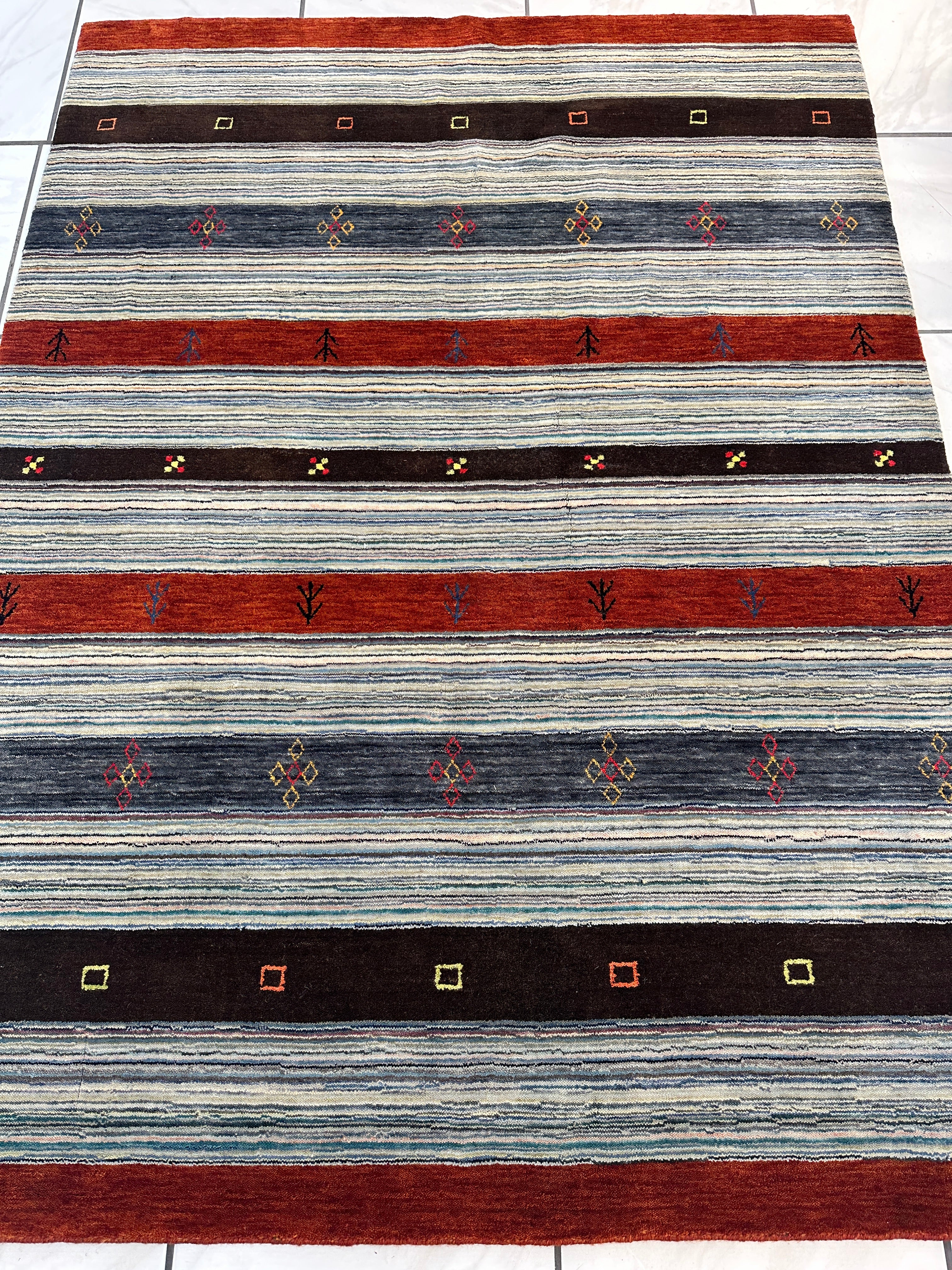 Hand-Knotted Indo-Gabbeh Wool & Bamboo Rug – 5'2" x 7' – Durable Striped Design