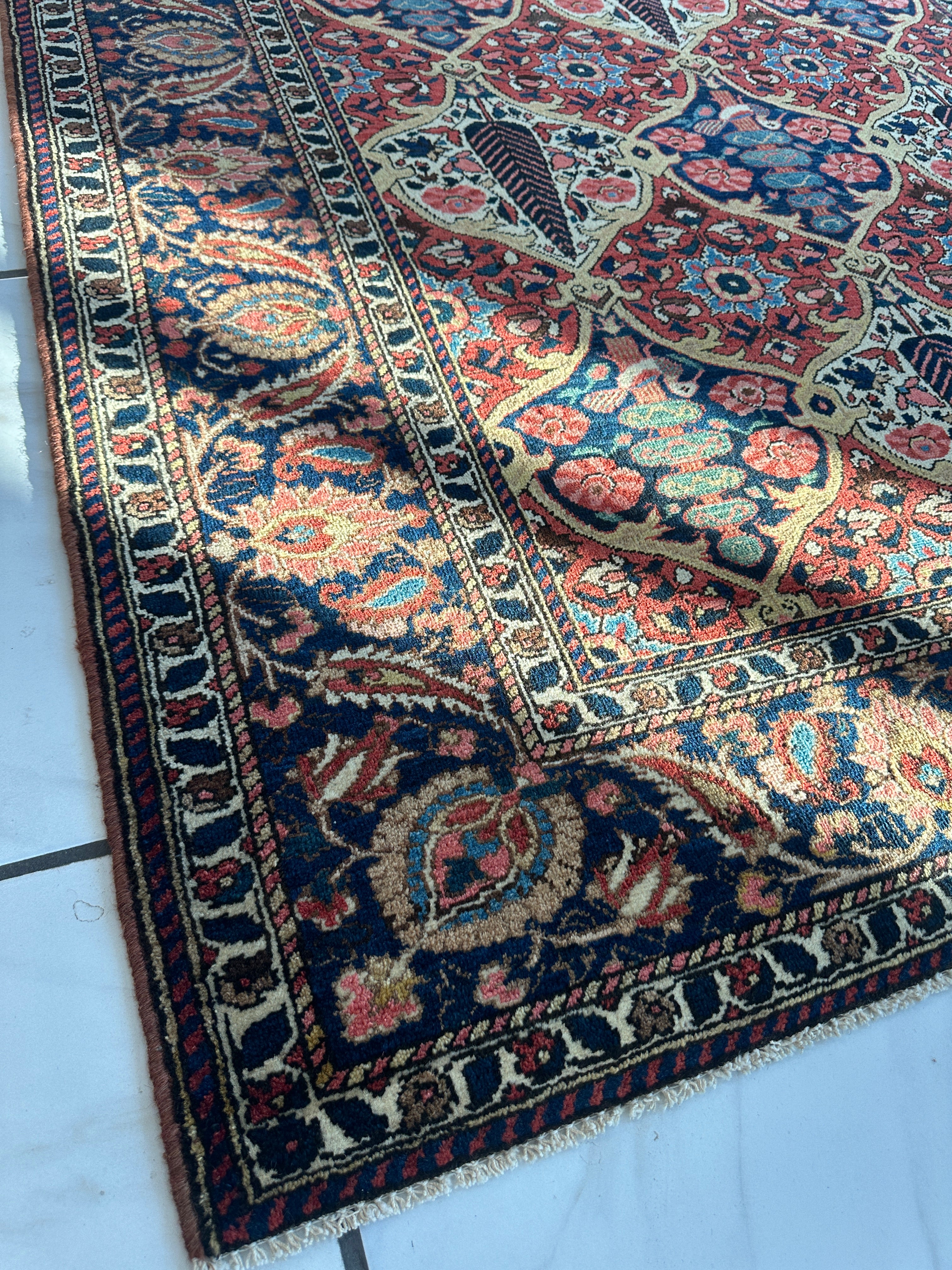 Antique Bakhtiari Rug Circa 1930’s 4’7” x 7’