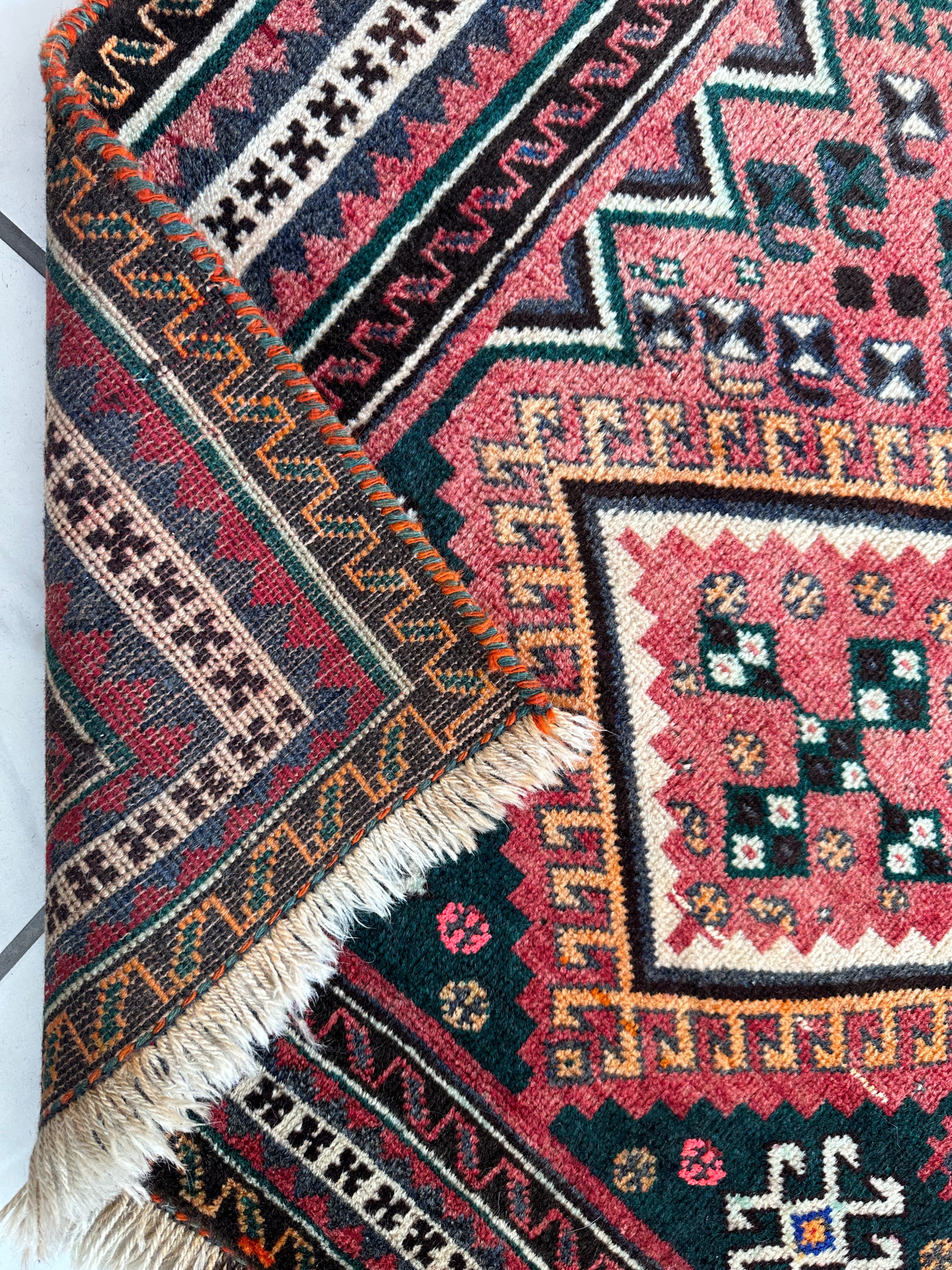 Vintage Hand-knotted Persian Qashqai Rug 3’7” x 5’10”