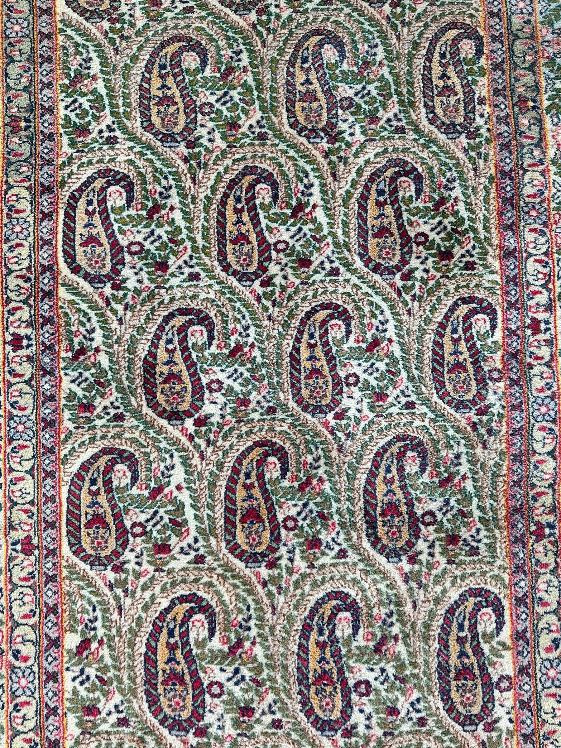 Vintage Hand-Knotted Paisley Senneh Rug – 6'1" x 9'4" – Sanandaj Persian Wool Rug