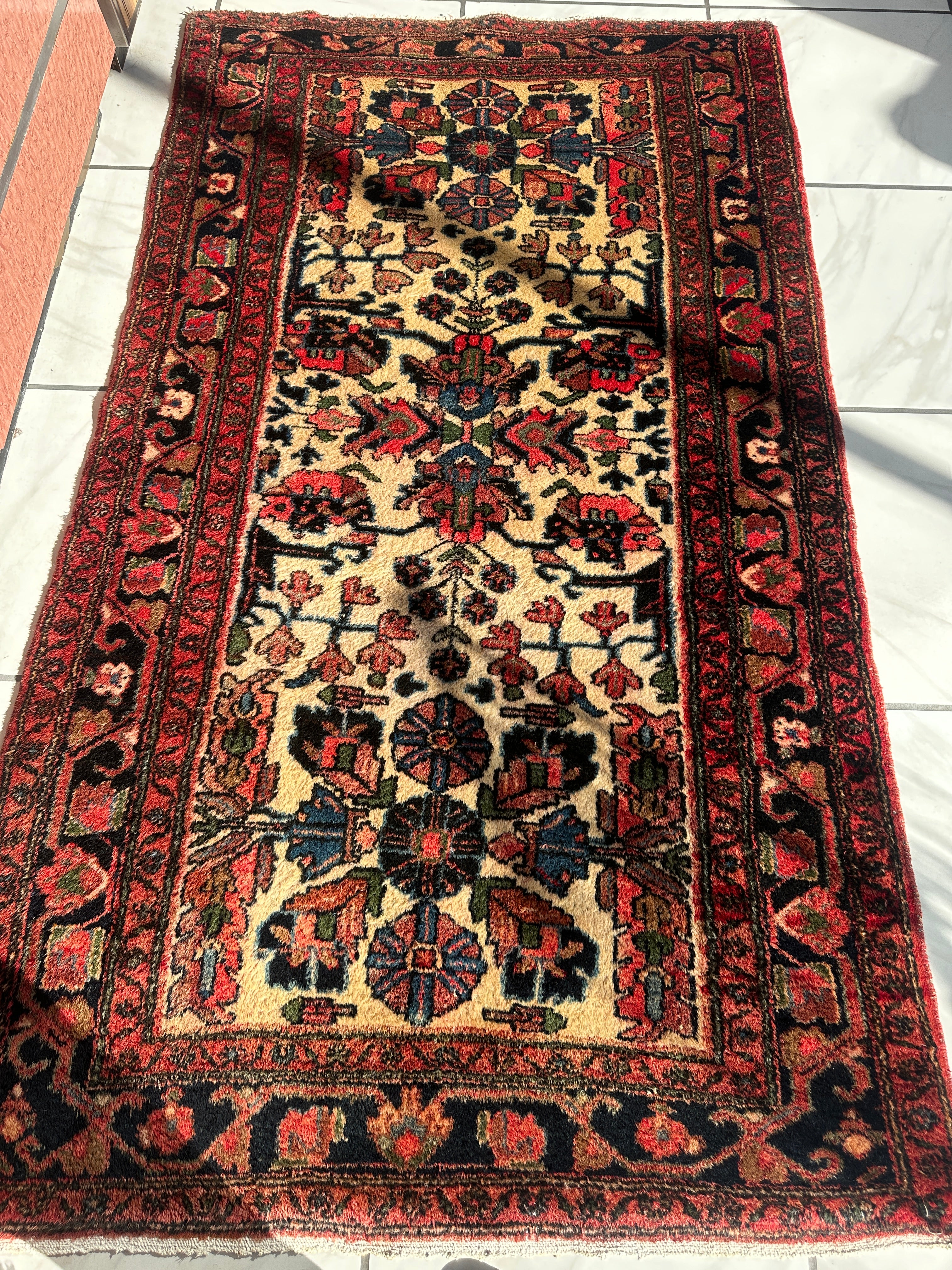 Hand-knotted Persian Hamadan wool Rug 3’9” x 6’10”