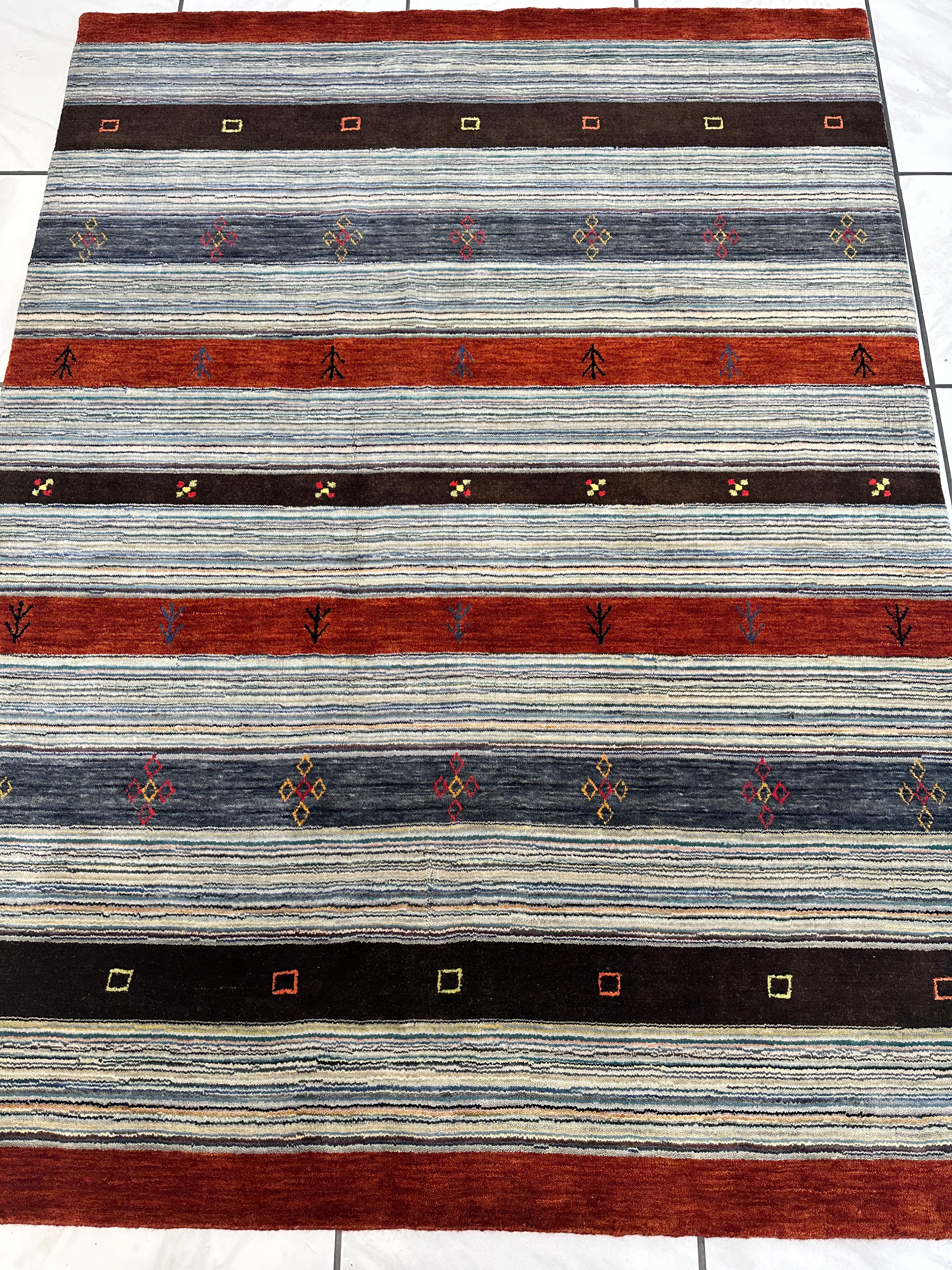 Hand-Knotted Indo-Gabbeh Wool & Bamboo Rug – 5'2" x 7' – Durable Striped Design