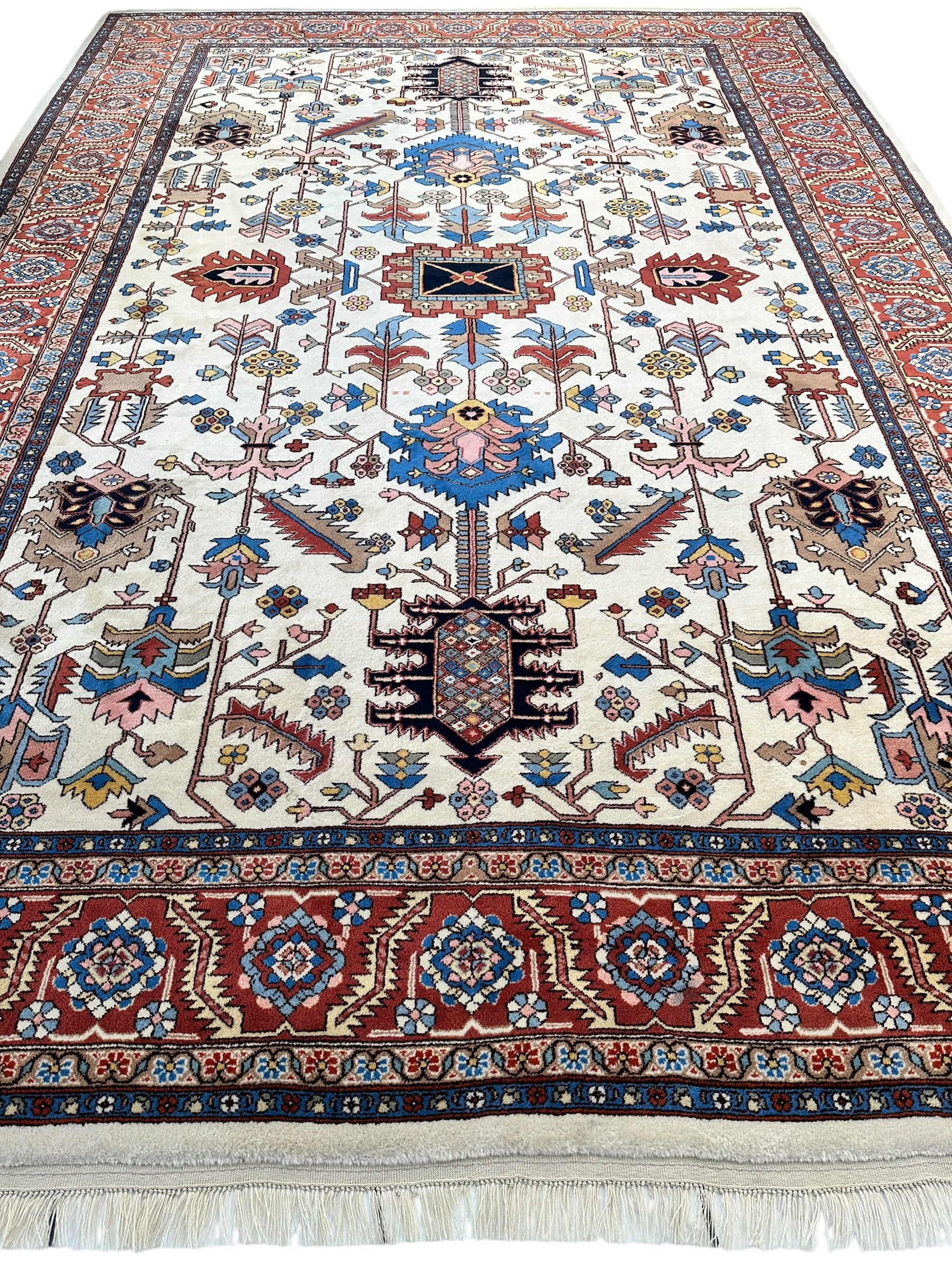 Hand-Knotted Vintage Afghani Serapi Wool Rug – 10'10" x 15'10" – Elegant Traditional Area Rug