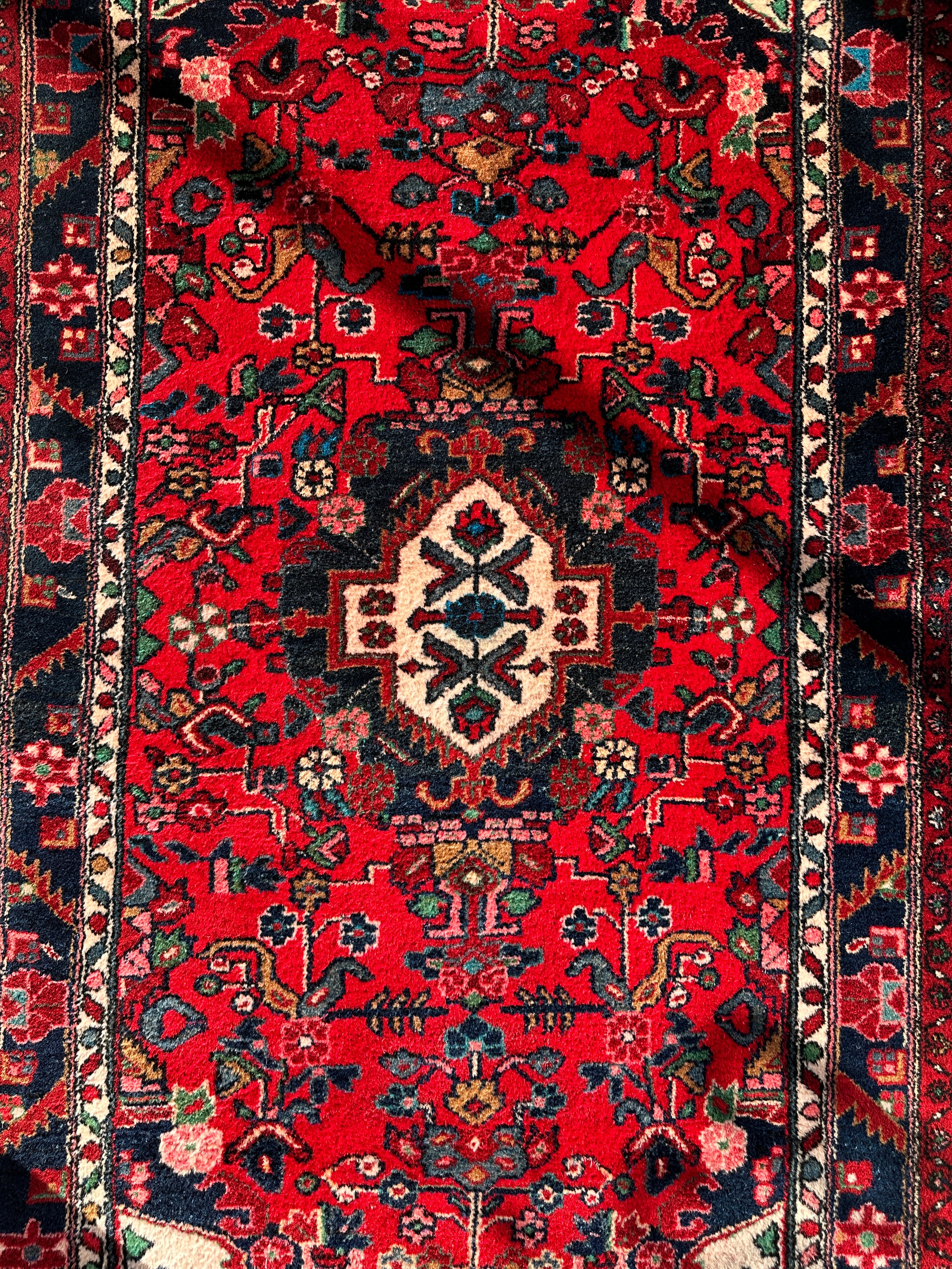 Hand-knotted Persian Hamadan wool Rug 3’8” x 6’4”