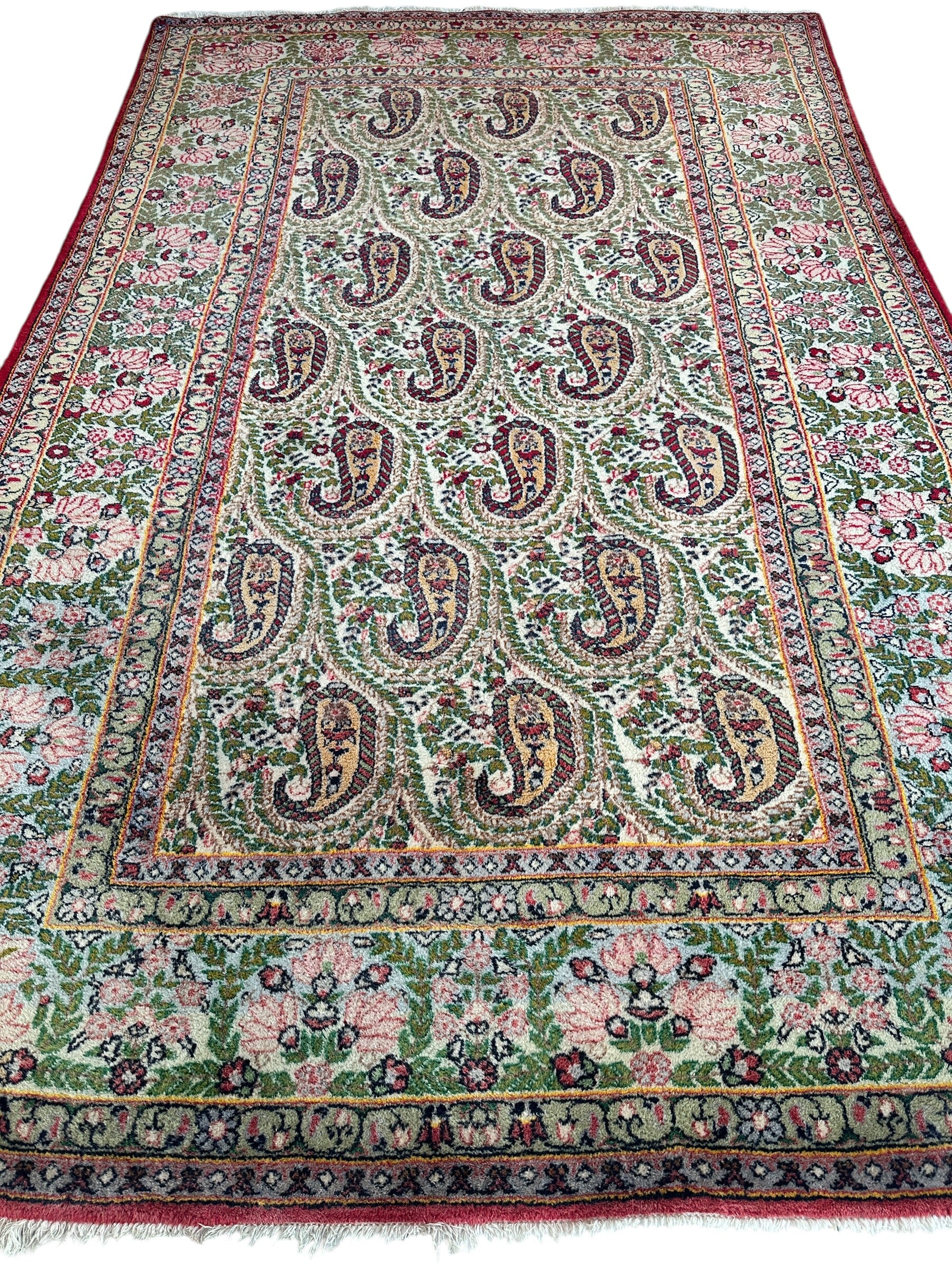 Vintage Hand-Knotted Paisley Senneh Rug – 6'1" x 9'4" – Sanandaj Persian Wool Rug