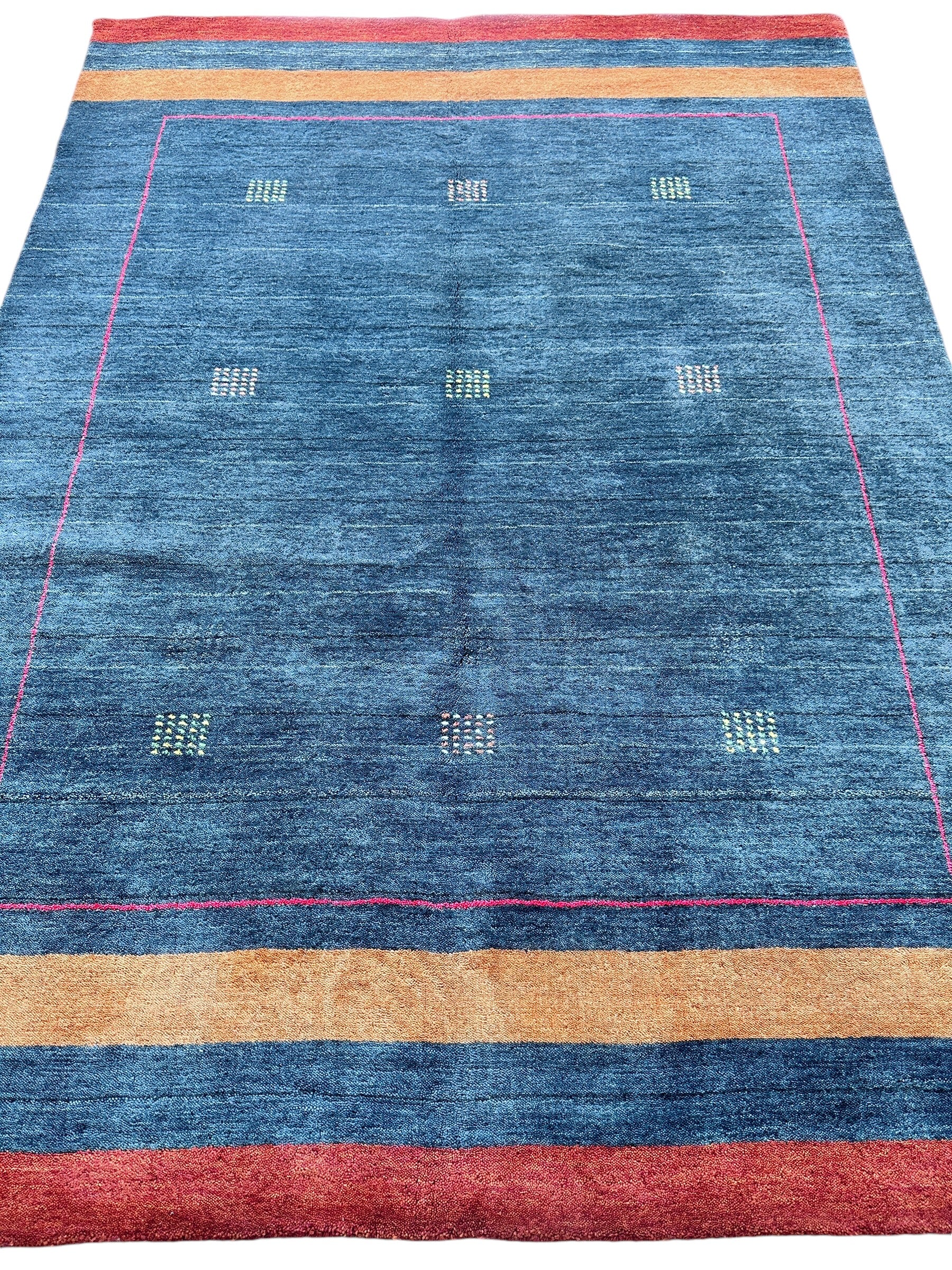 Hand-loomed Rectangle Abstract Glacial Blue Ice Blue Abstract Area Rugs, 4’11” x 6’9”