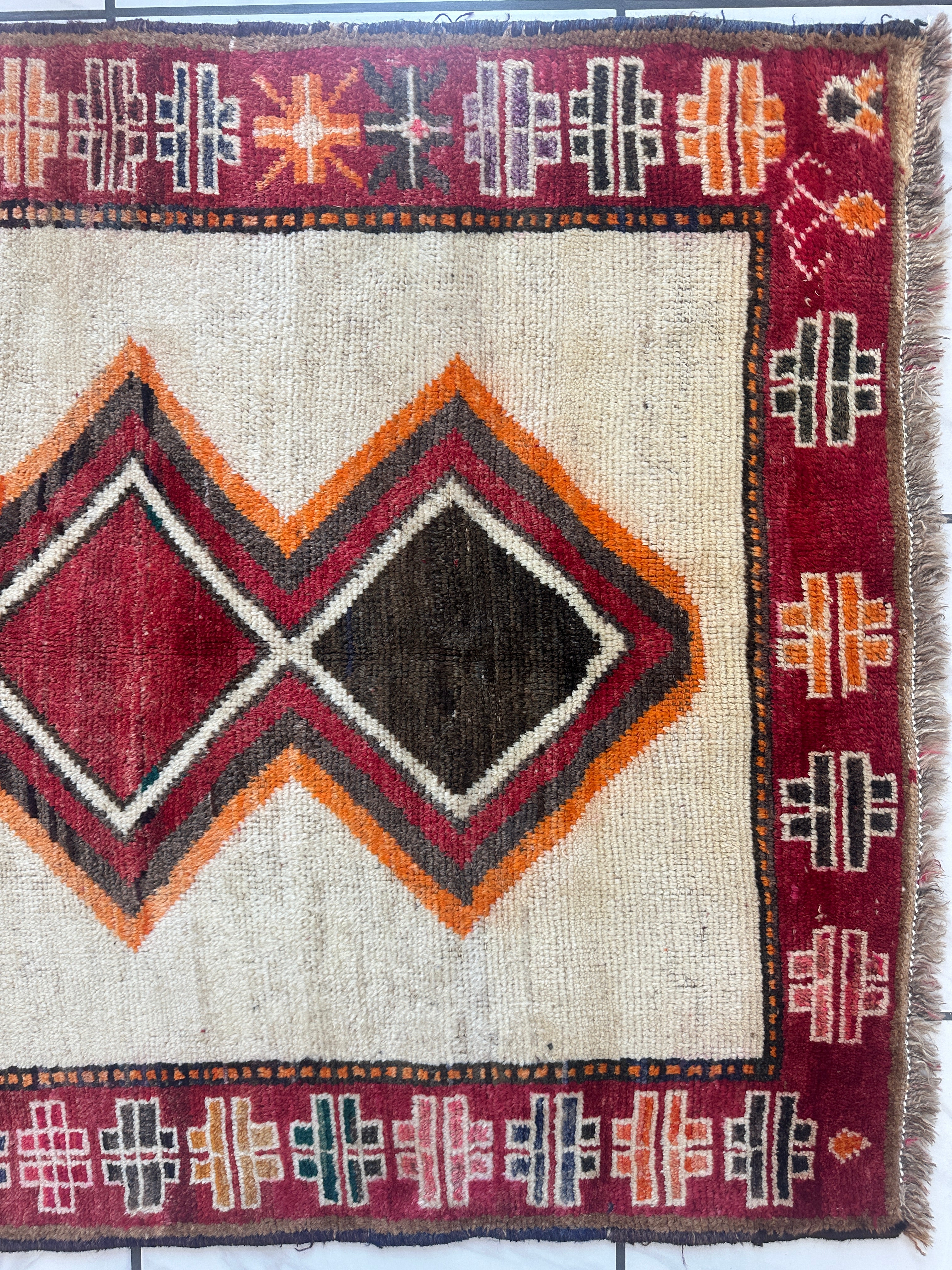 1950’s Gabbeh Qashqai Wool Rug 4’9” x 6’1”