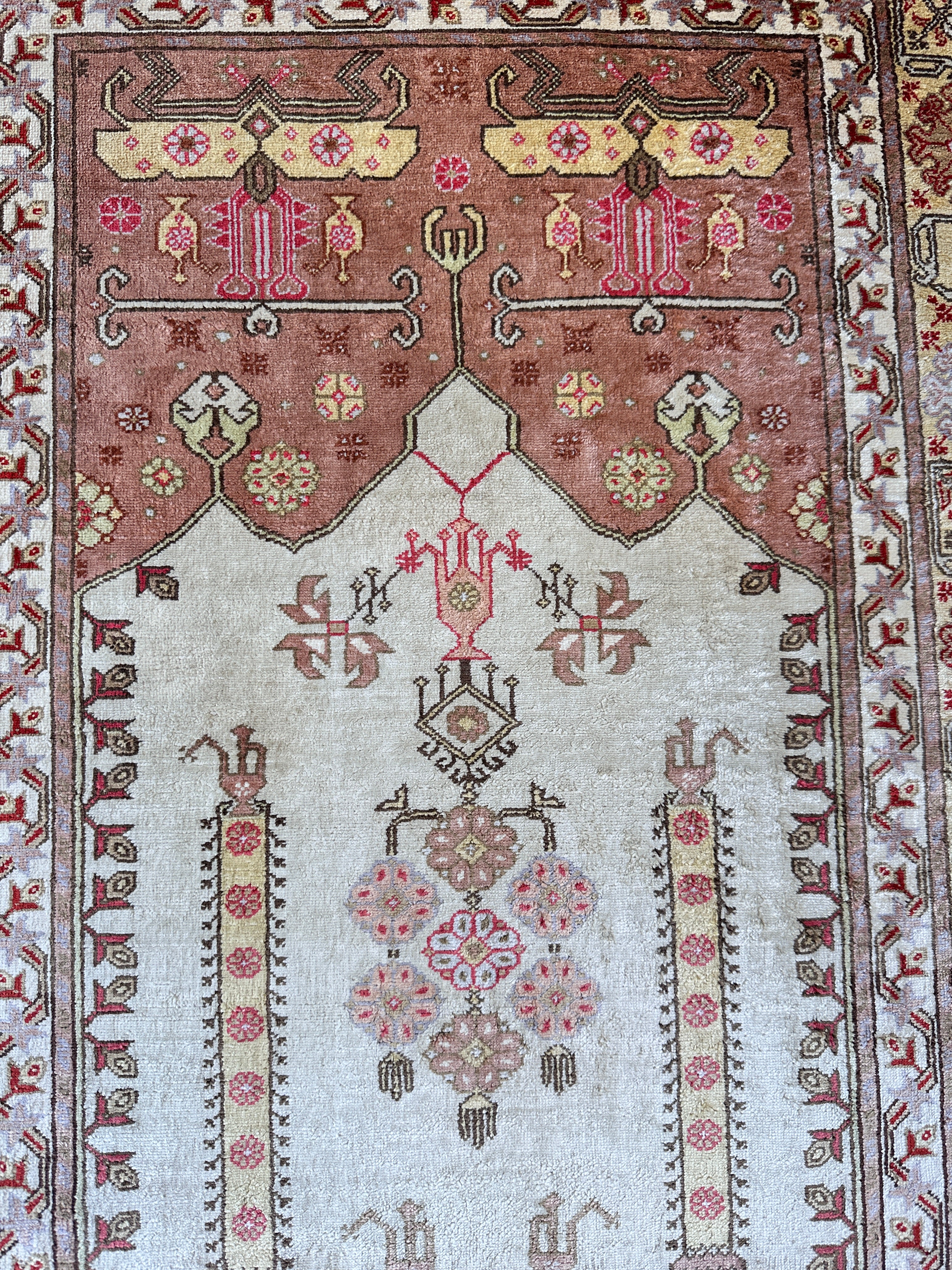 Luxurious Hand-Knotted Pure Silk Turkish Kayseri Rug – Intricate Floral & Geometric Design, 2’2” x 3’