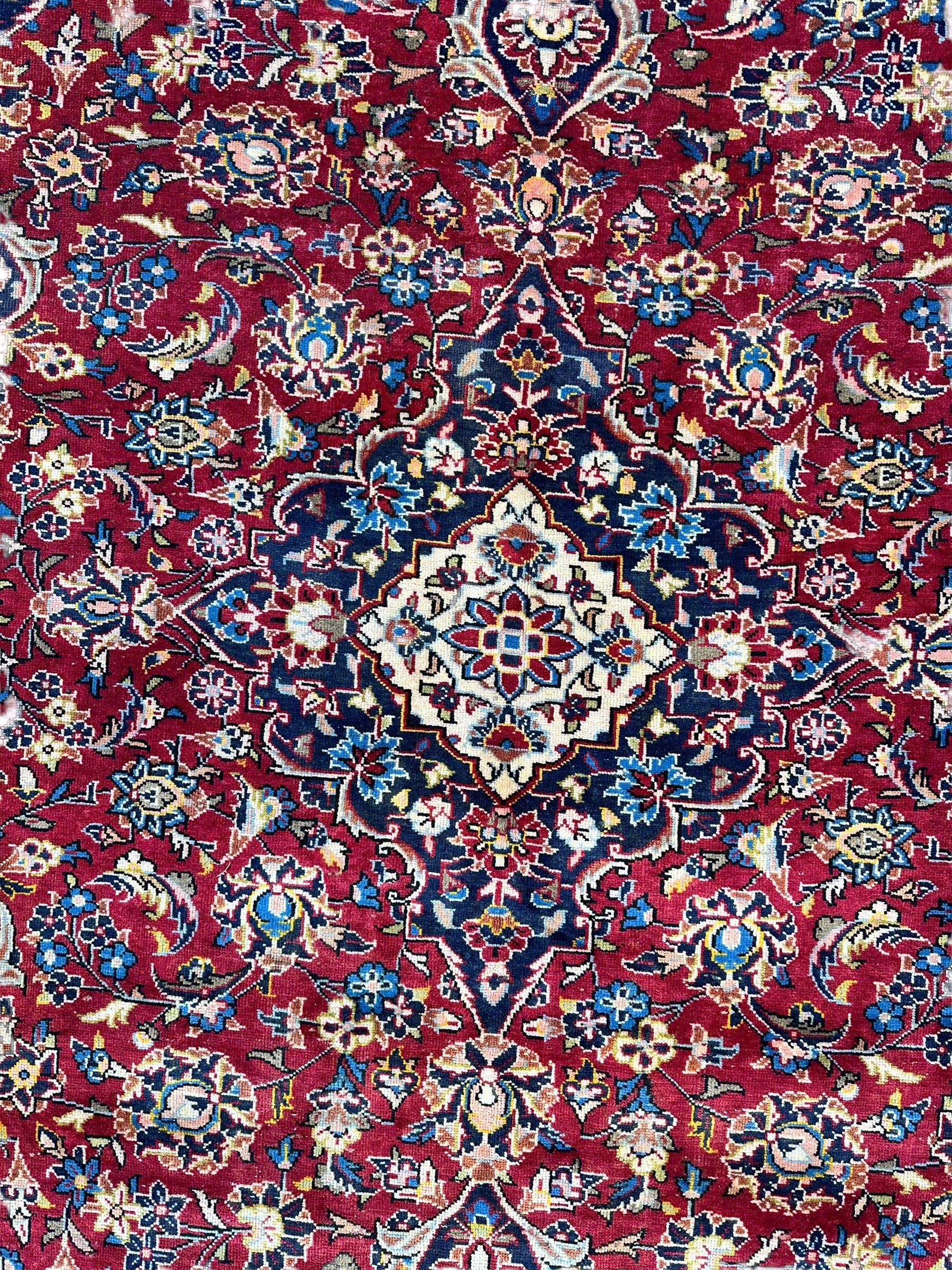 Vintage Hand-Knotted Persian Kashan Wool Rug – 1950s – 6'3" x 9'5"