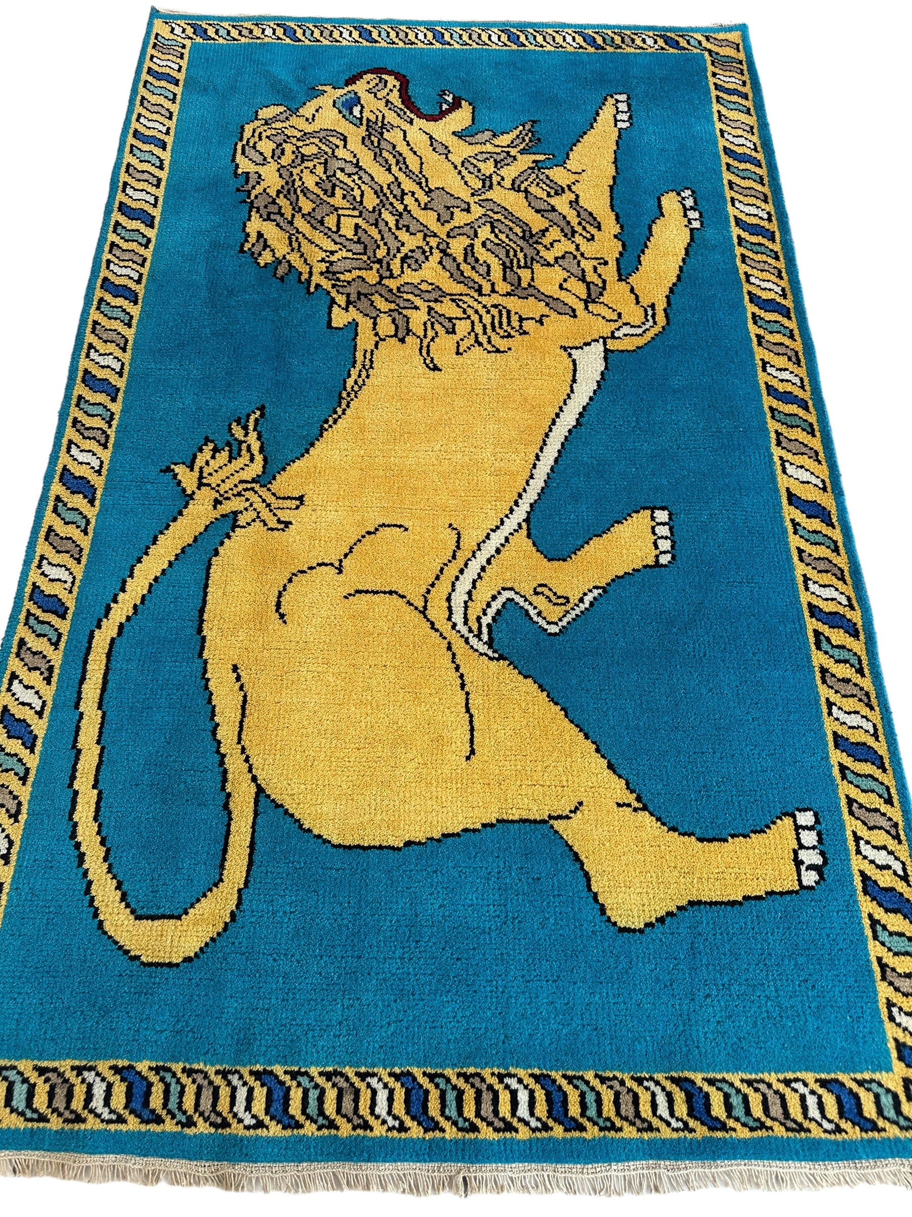 Handmade Pictorial (Lion) Rug 4 x 6