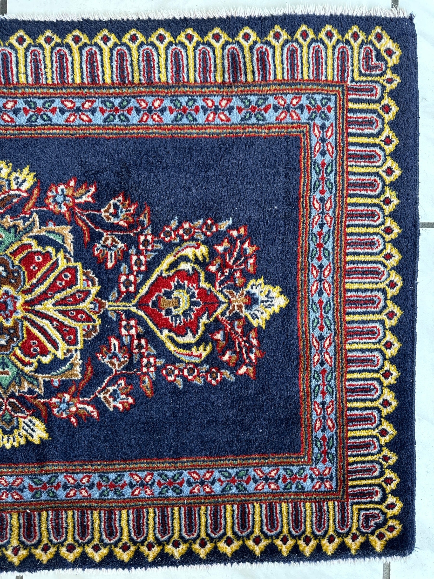 Incredible Persian Keshan Rug 2’6” x 3’6”