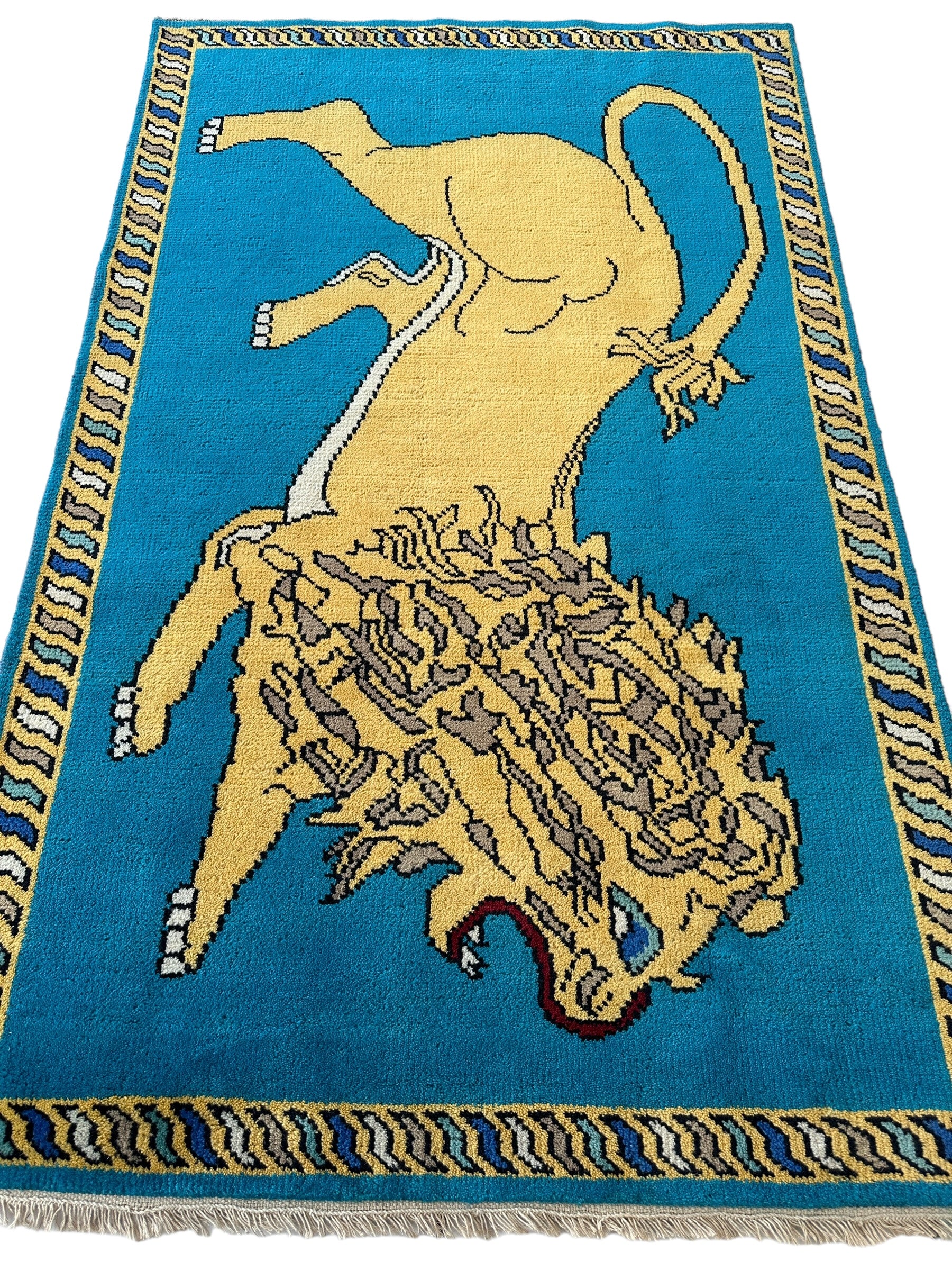 Handmade Pictorial (Lion) Rug 4 x 6