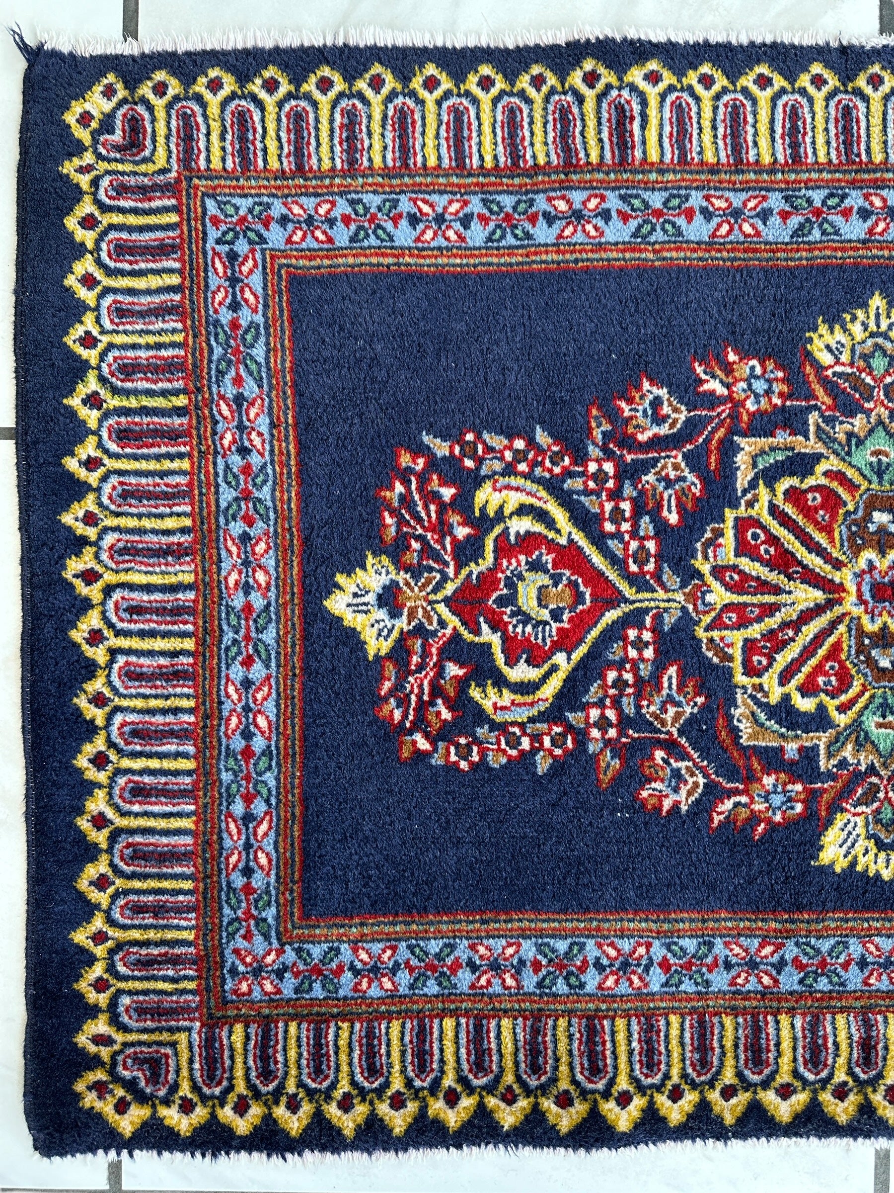 Incredible Persian Keshan Rug 2’6” x 3’6”