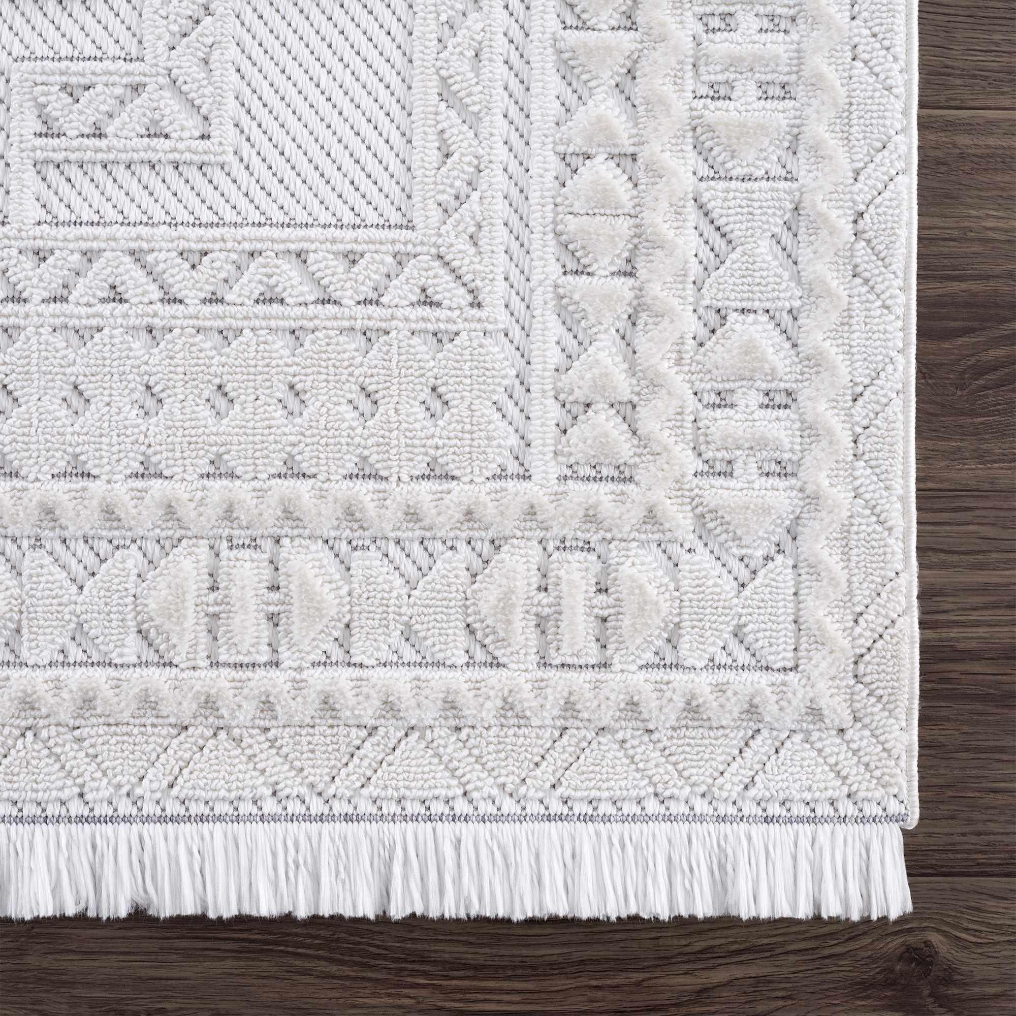 Alya White Fringe Rug