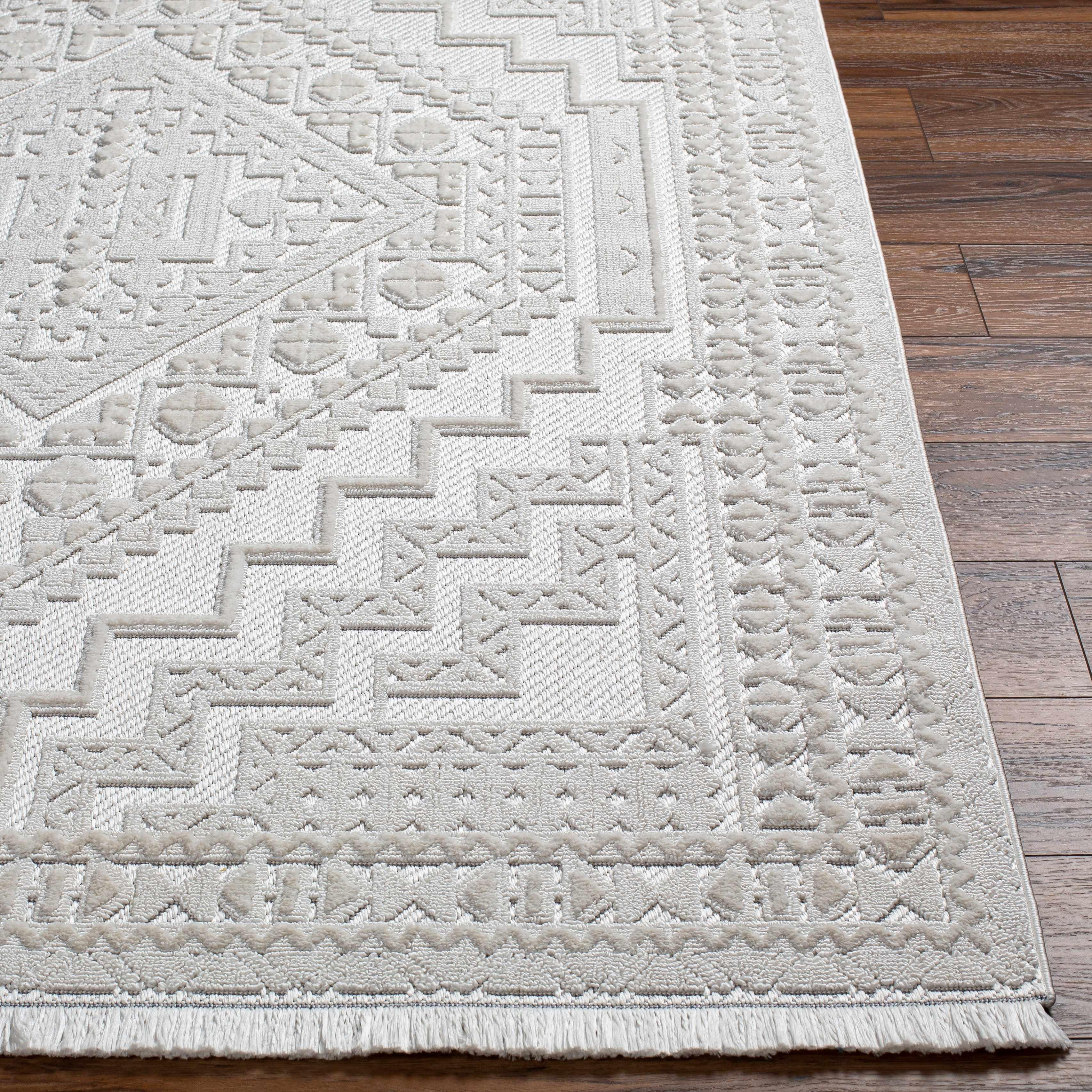 Alya White Fringe Rug