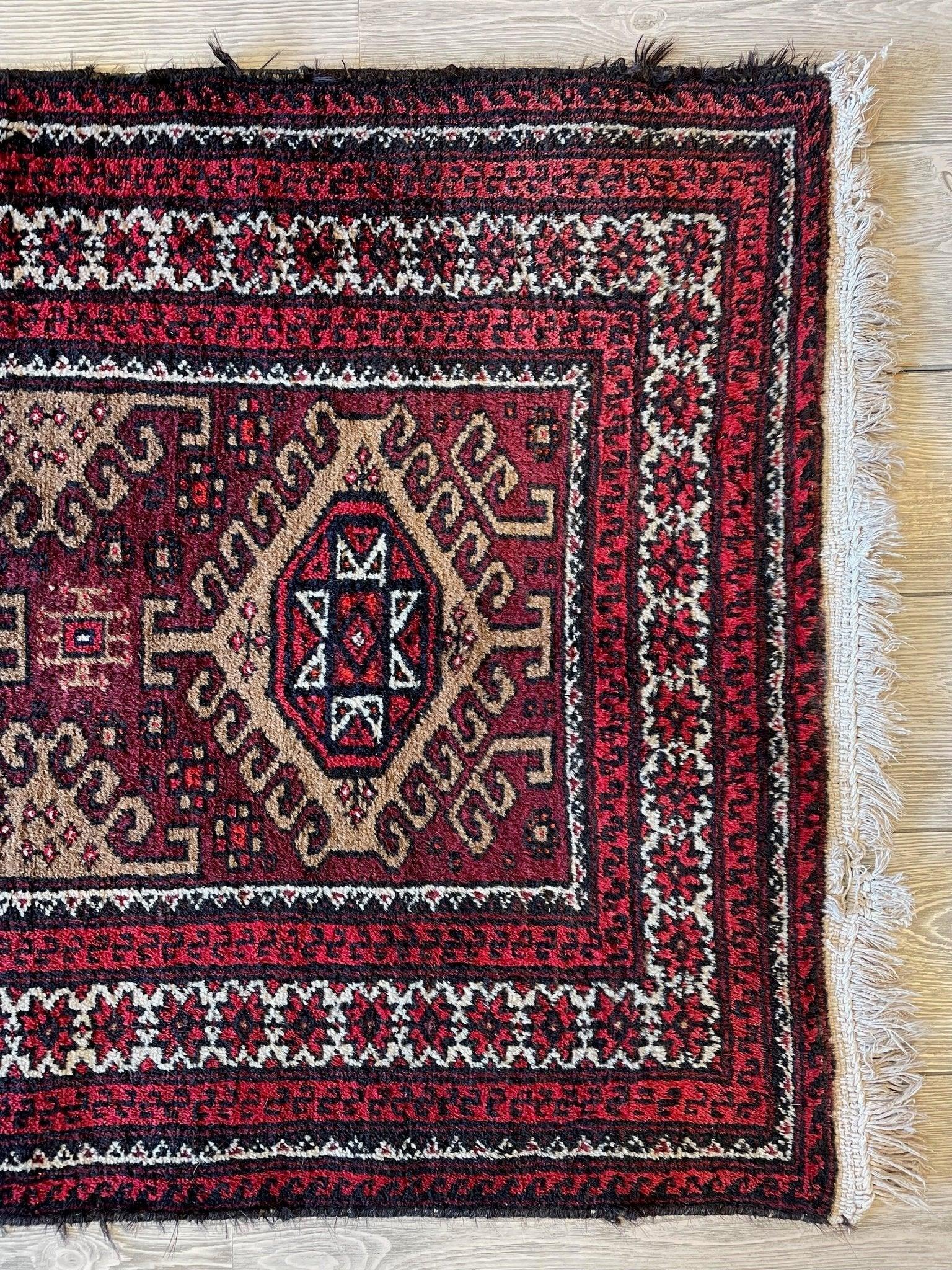 Antique Persian Handmade Baluch Rug 34''x48''