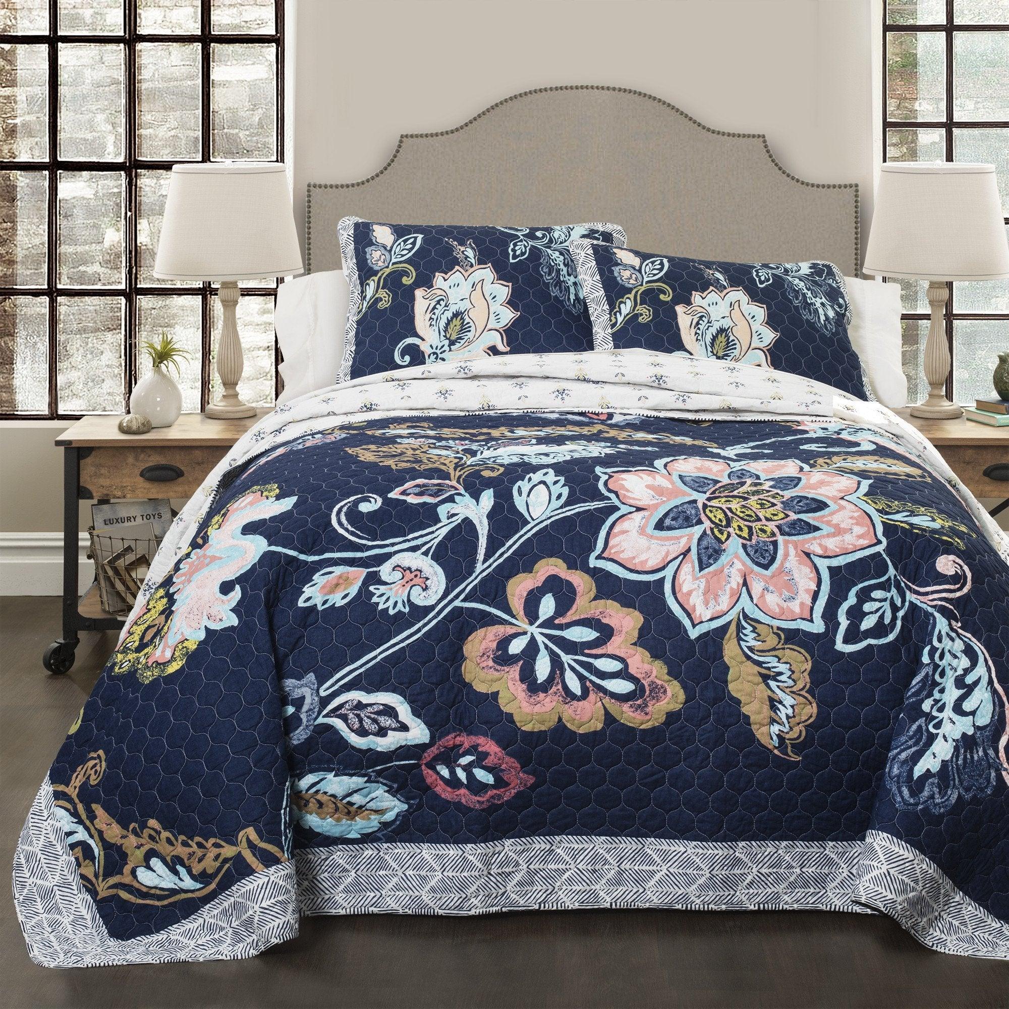 Aster Quilt 3 Piece Set