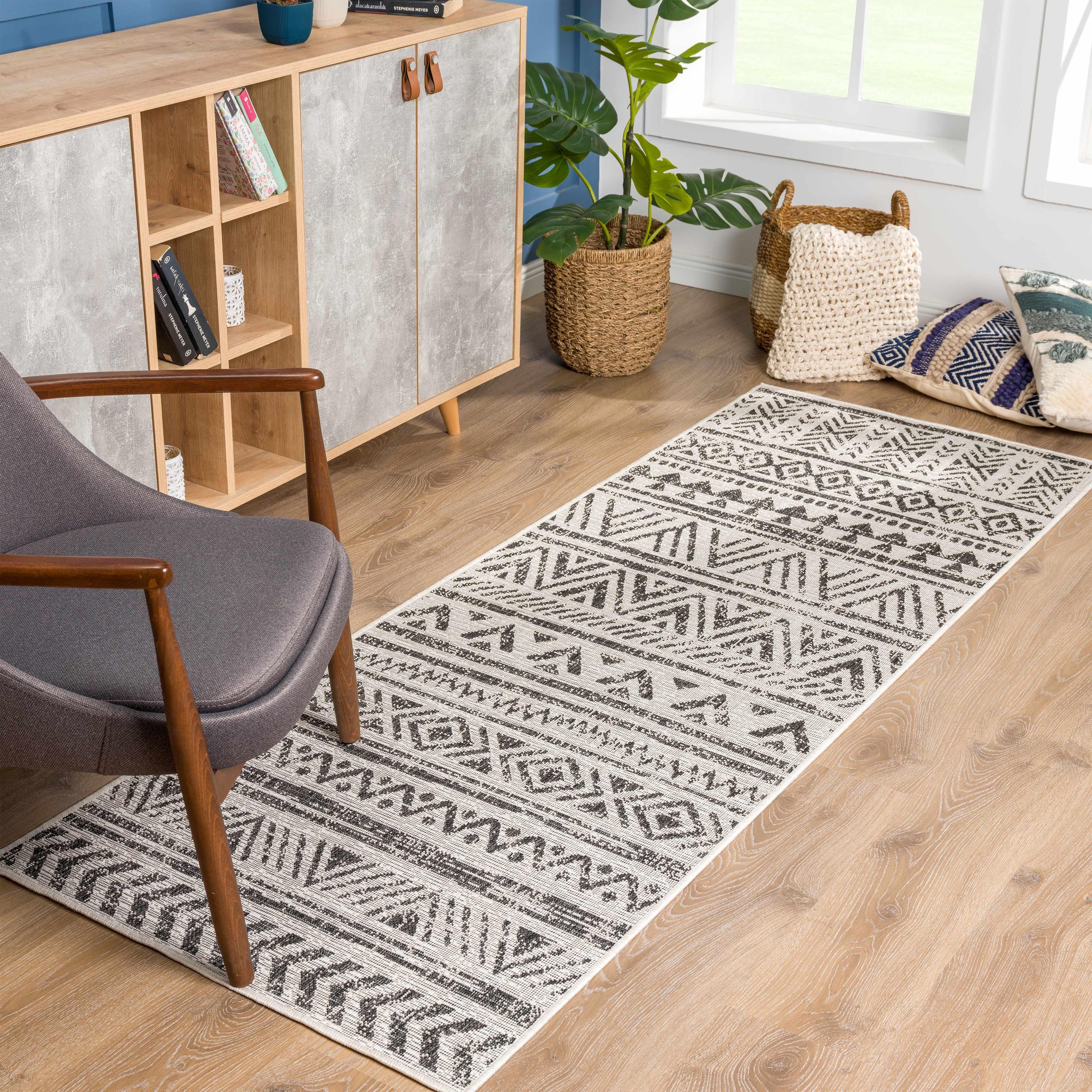 Catrine Area Rug