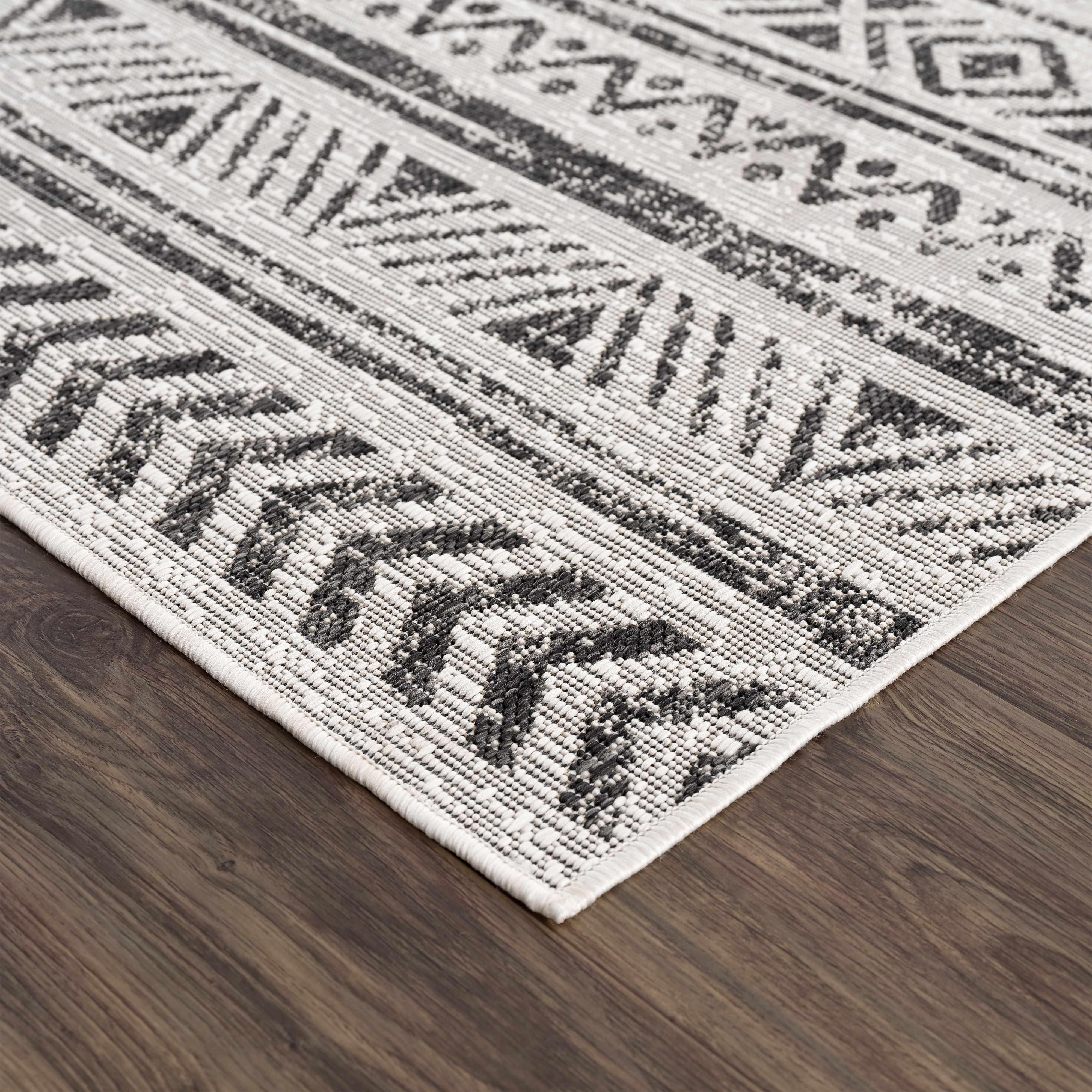 Catrine Area Rug