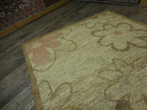 Contemporary Jute Like Large Knots Rug 5x8 Ft