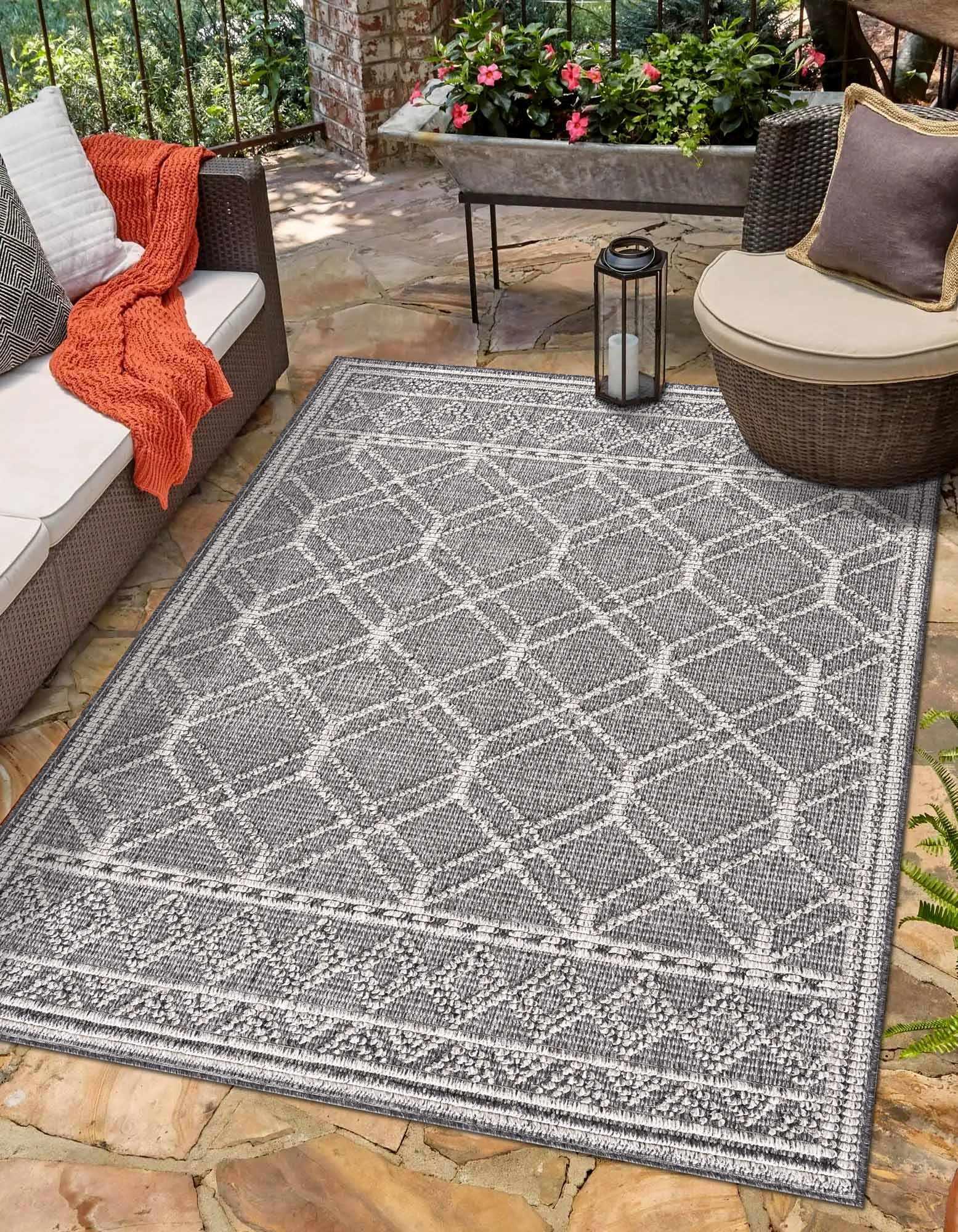 Diah Black & Bone Area Rug