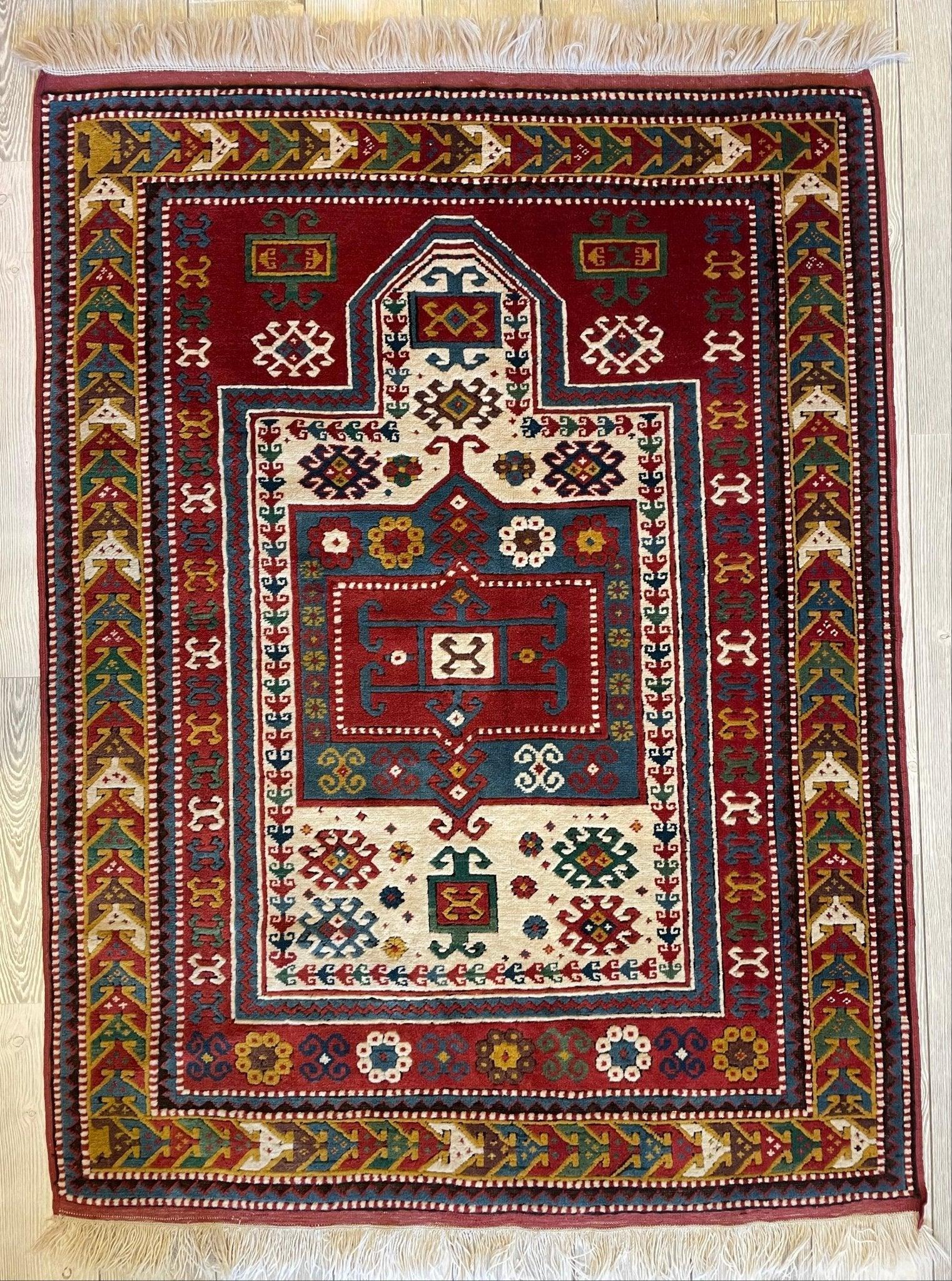 Exquisite Handmade Oriental Caucasian Rug 5'7''x4'3''