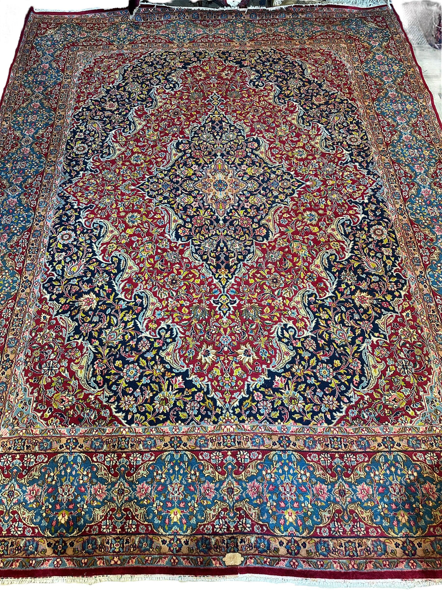 Exquisite Persian Vintage Medalian Rug 10 x 13