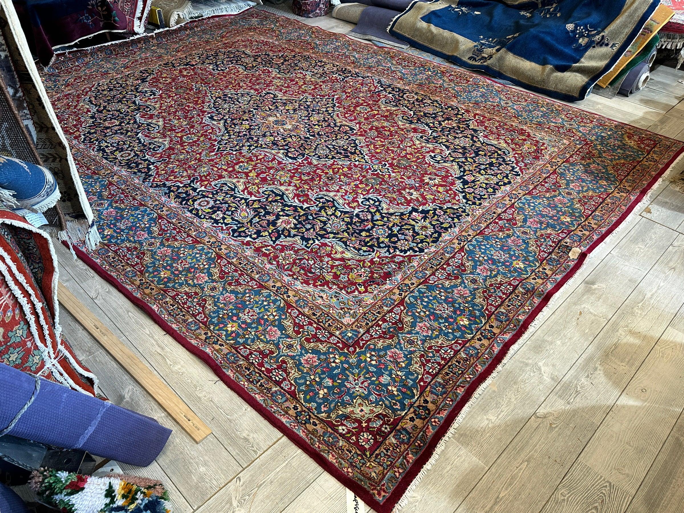 Exquisite Persian Vintage Medalian Rug 10 x 13