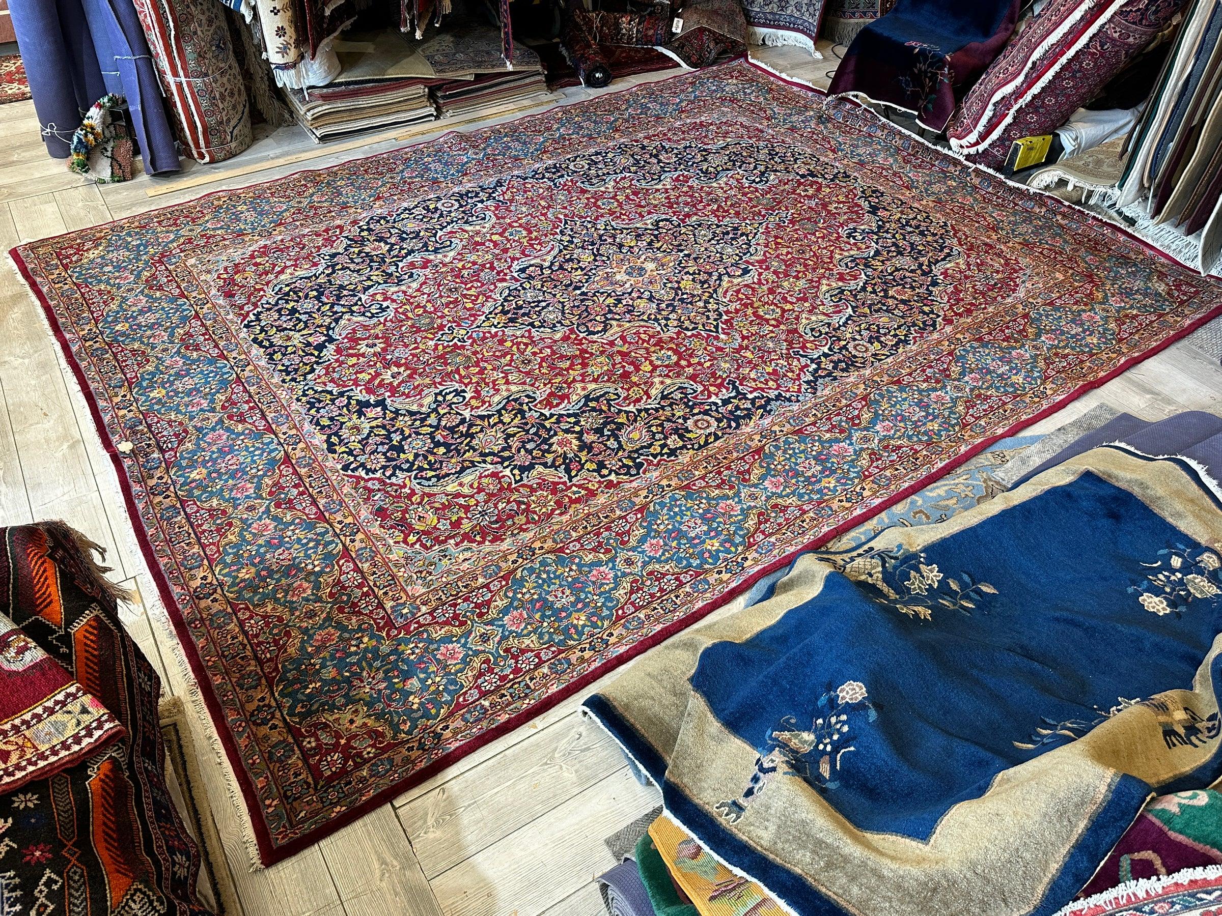 Exquisite Persian Vintage Medalian Rug 10 x 13