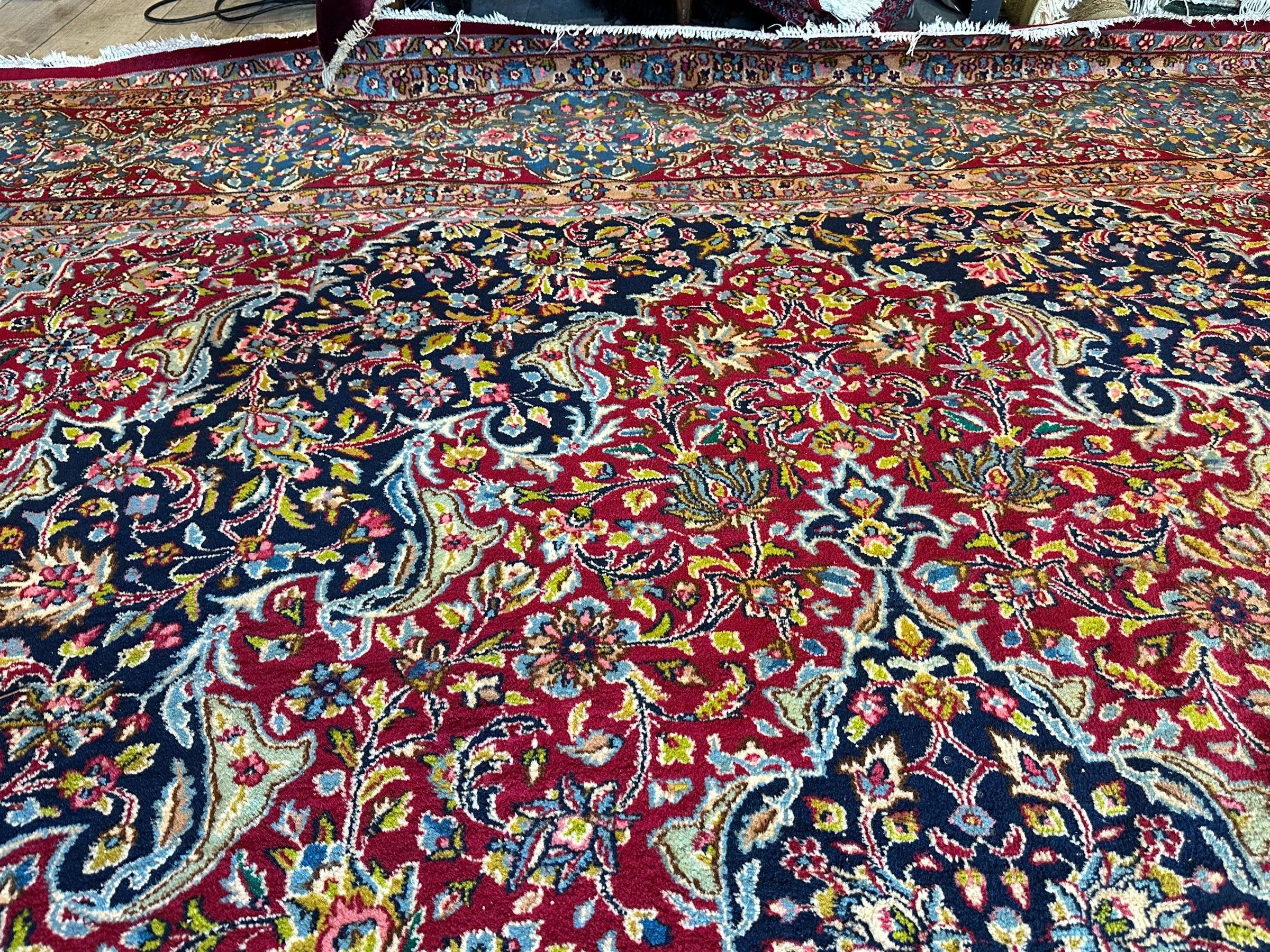 Exquisite Persian Vintage Medalian Rug 10 x 13