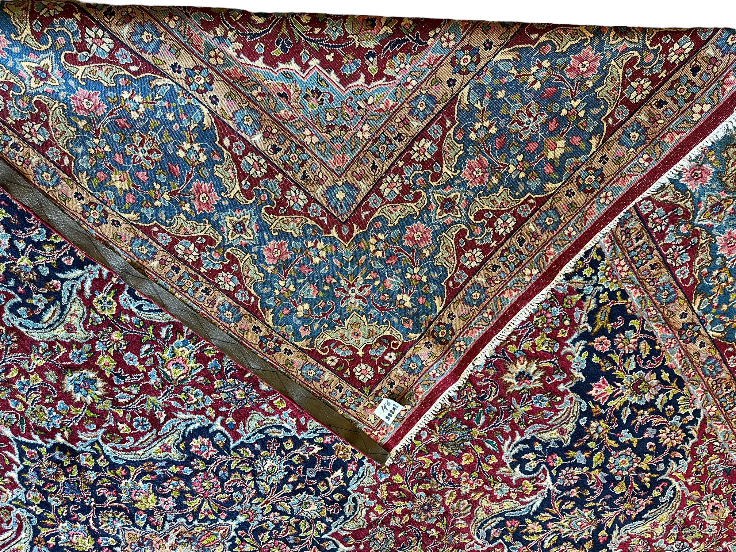 Exquisite Persian Vintage Medalian Rug 10 x 13