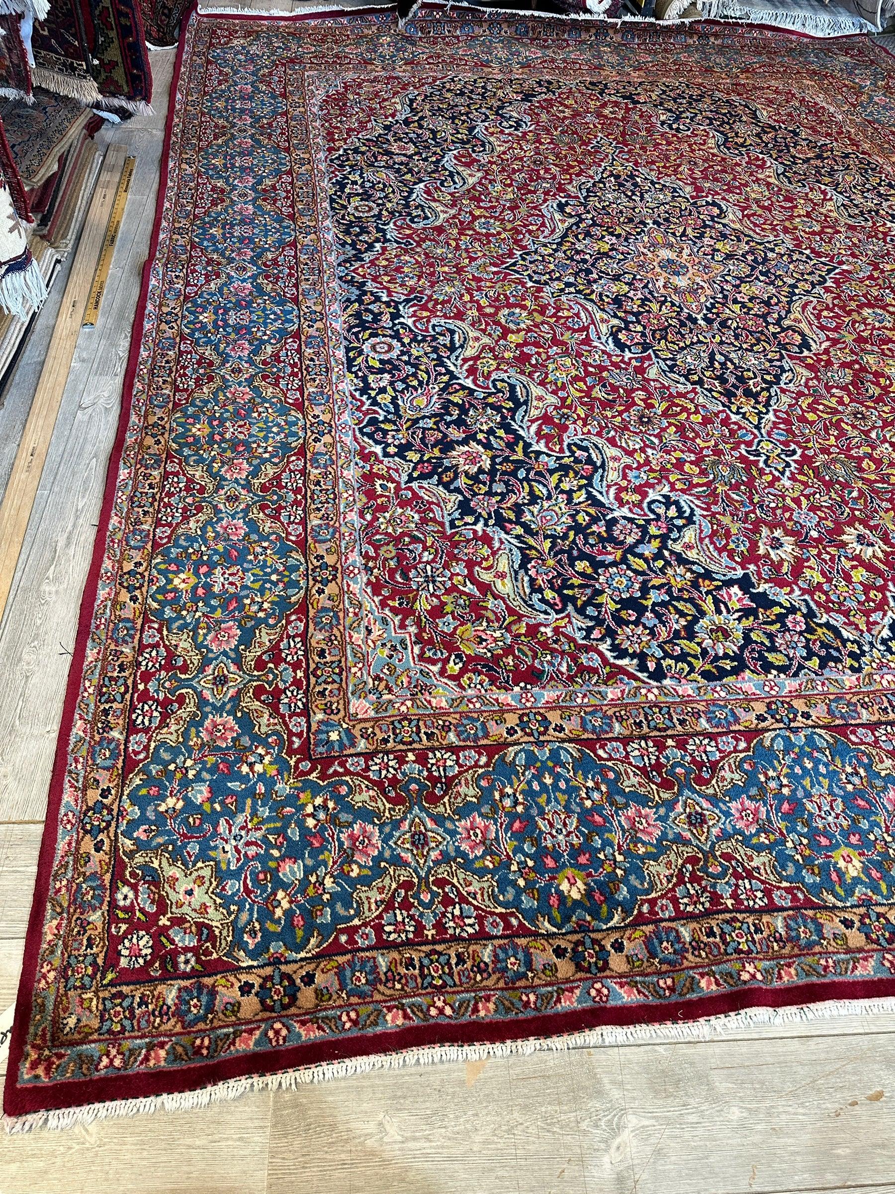 Exquisite Persian Vintage Medalian Rug 10 x 13