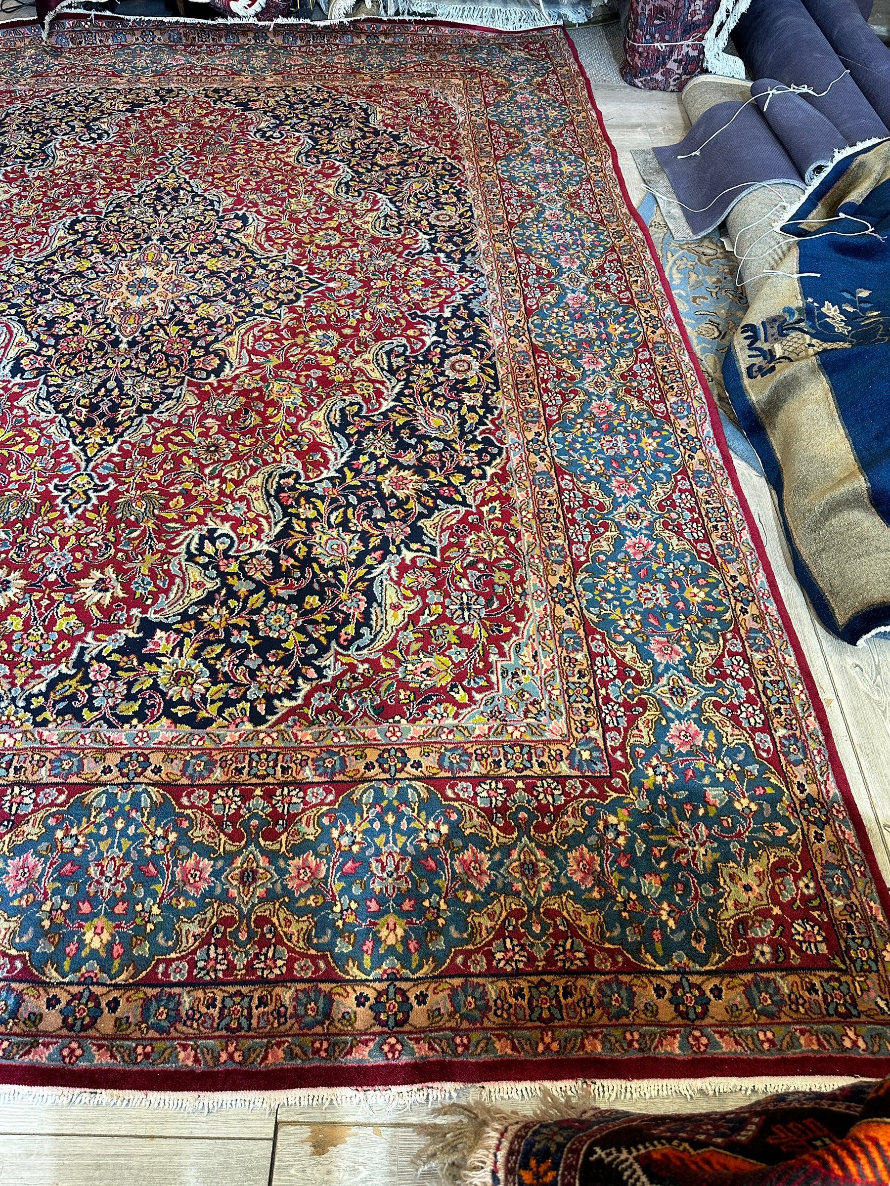 Exquisite Persian Vintage Medalian Rug 10 x 13