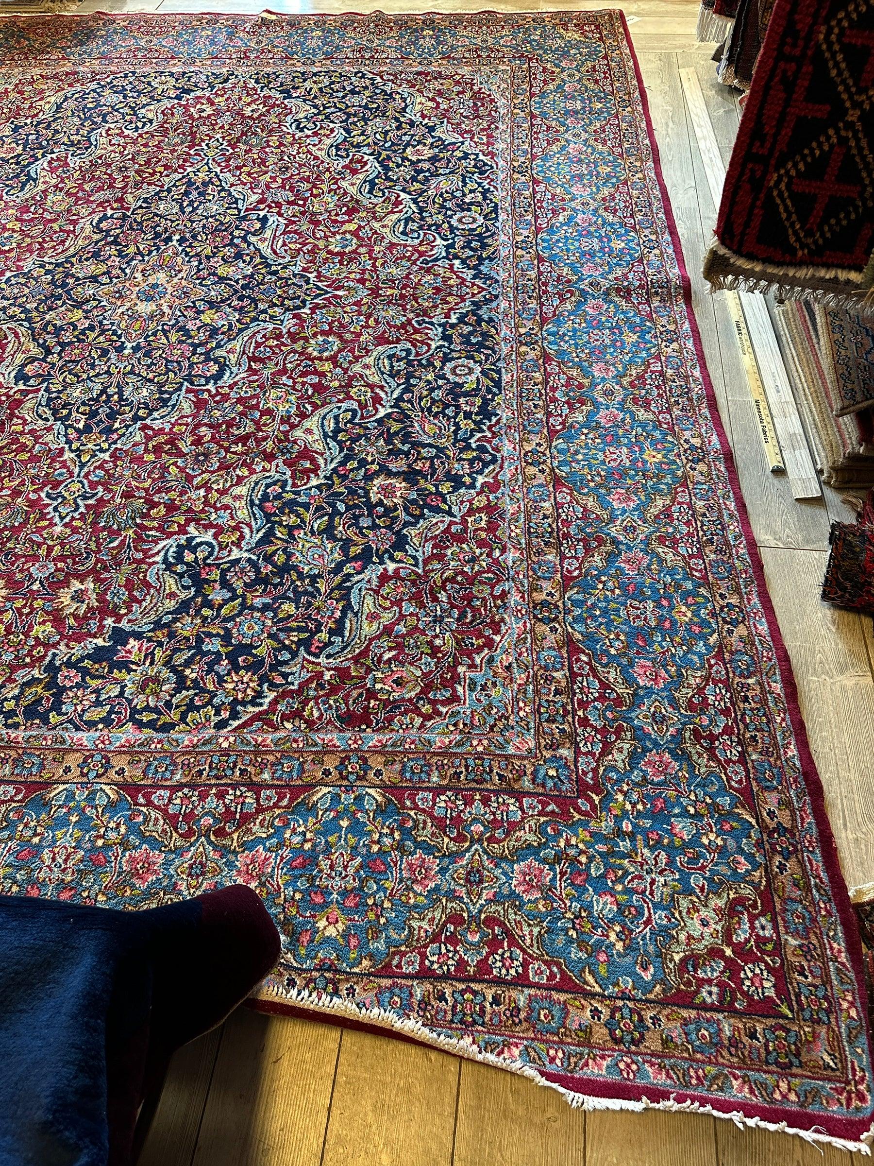 Exquisite Persian Vintage Medalian Rug 10 x 13