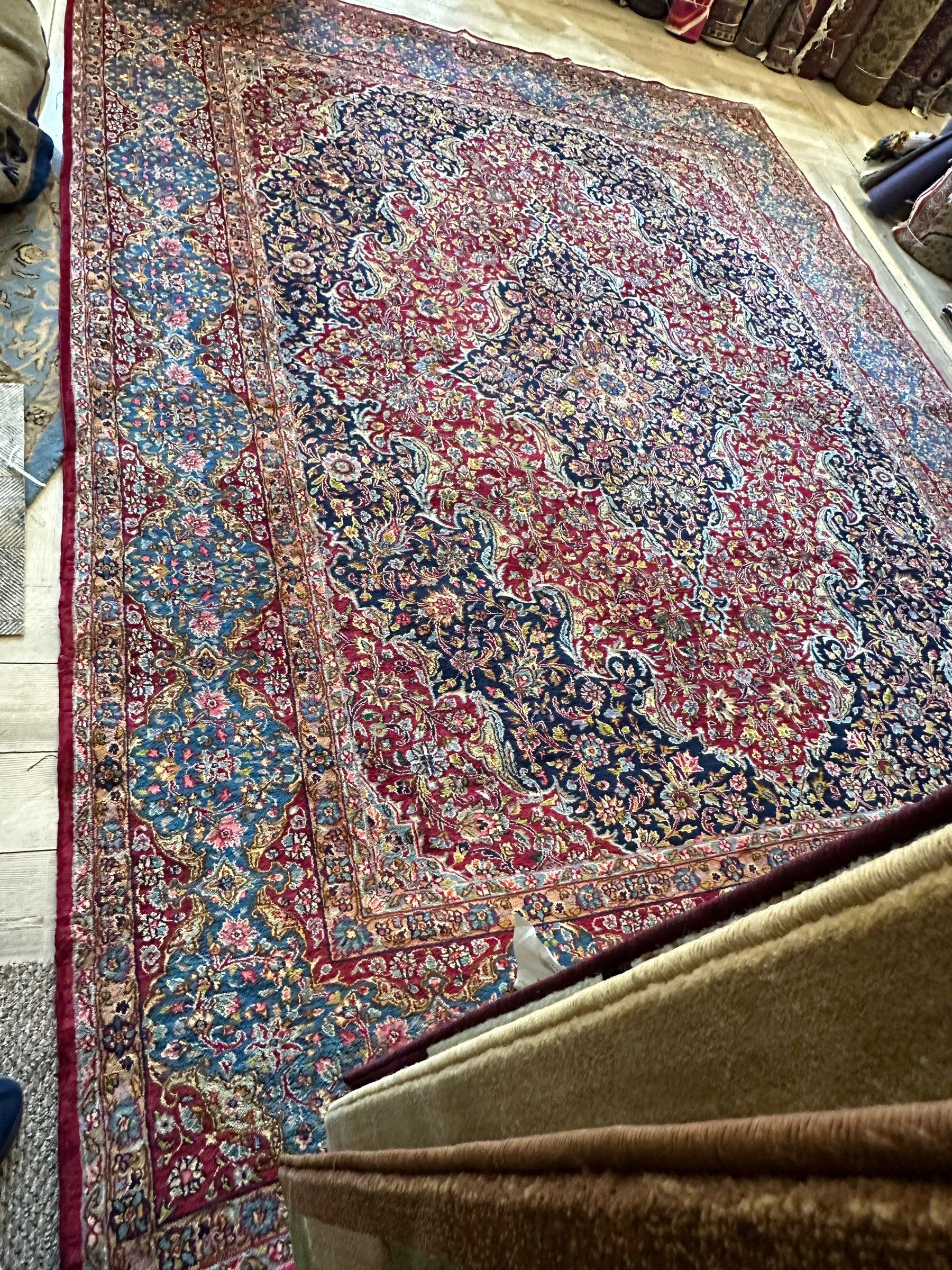 Exquisite Persian Vintage Medalian Rug 10 x 13