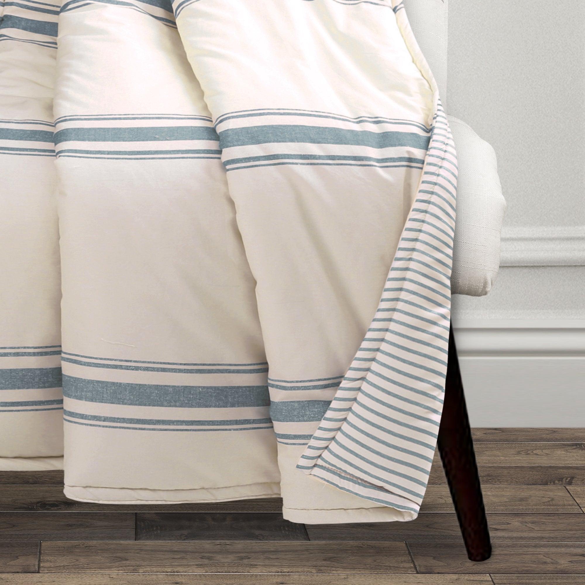 Farmhouse Stripe Throw