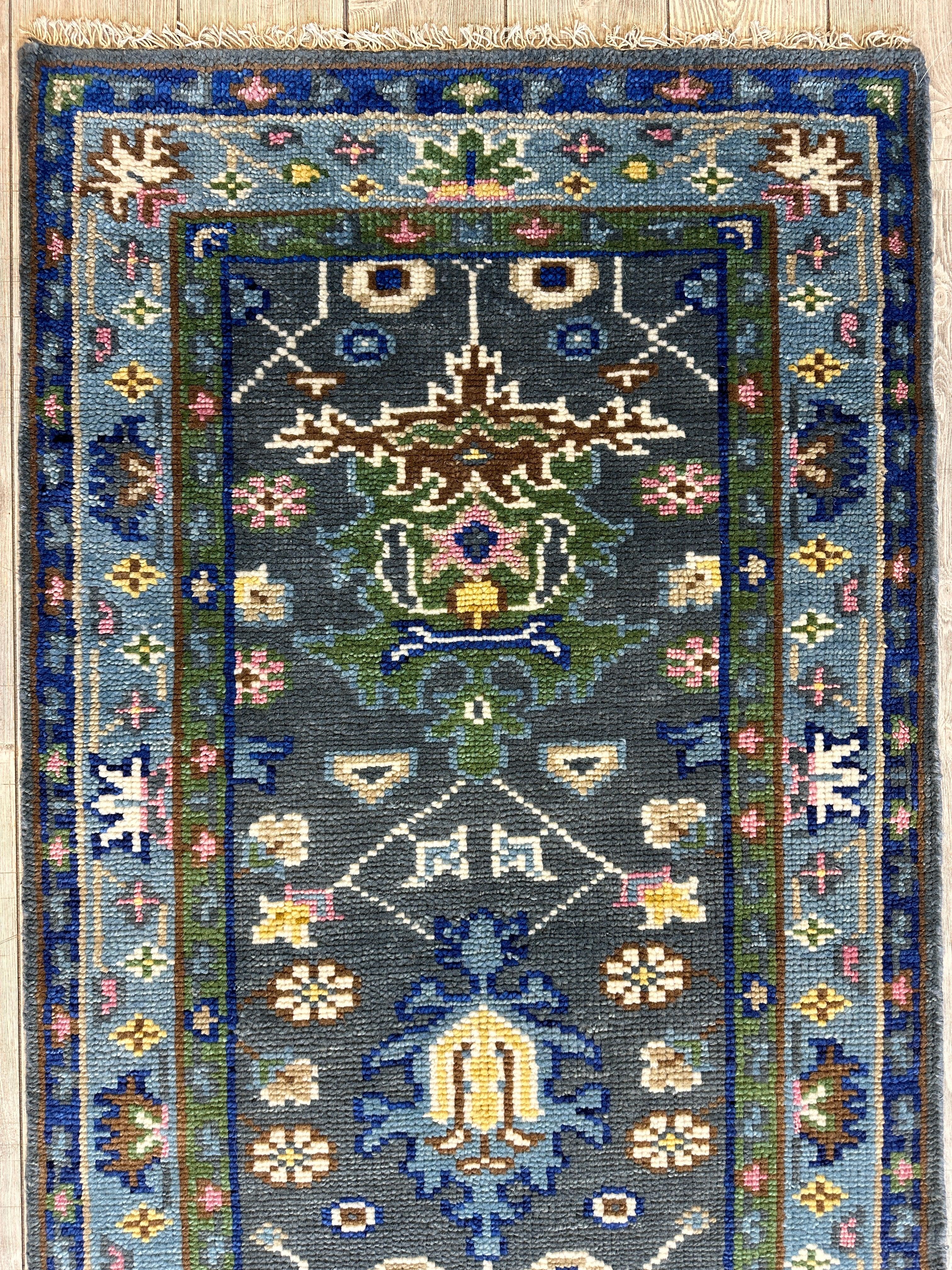 Fine Hand-Knotted Indu-Oushak Rug 3’ x 5’