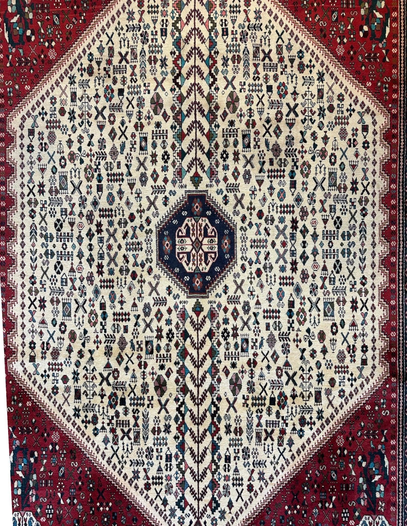 Fine Hand-knotted Persian Abadeh Rug 7’ x 10’