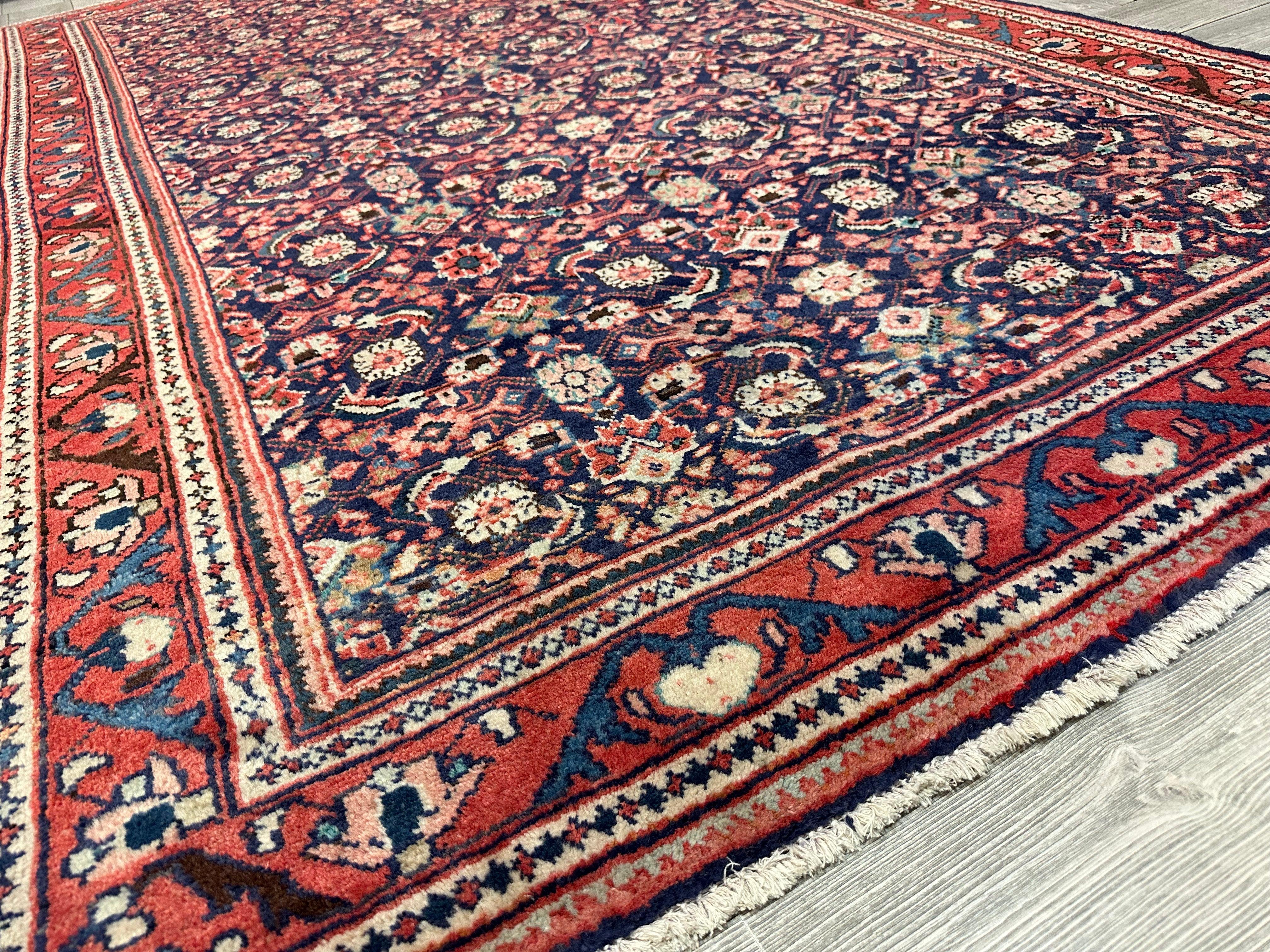 Fine Hand-Knotted Persian Arak Area Rug 5’6” x 10’3”