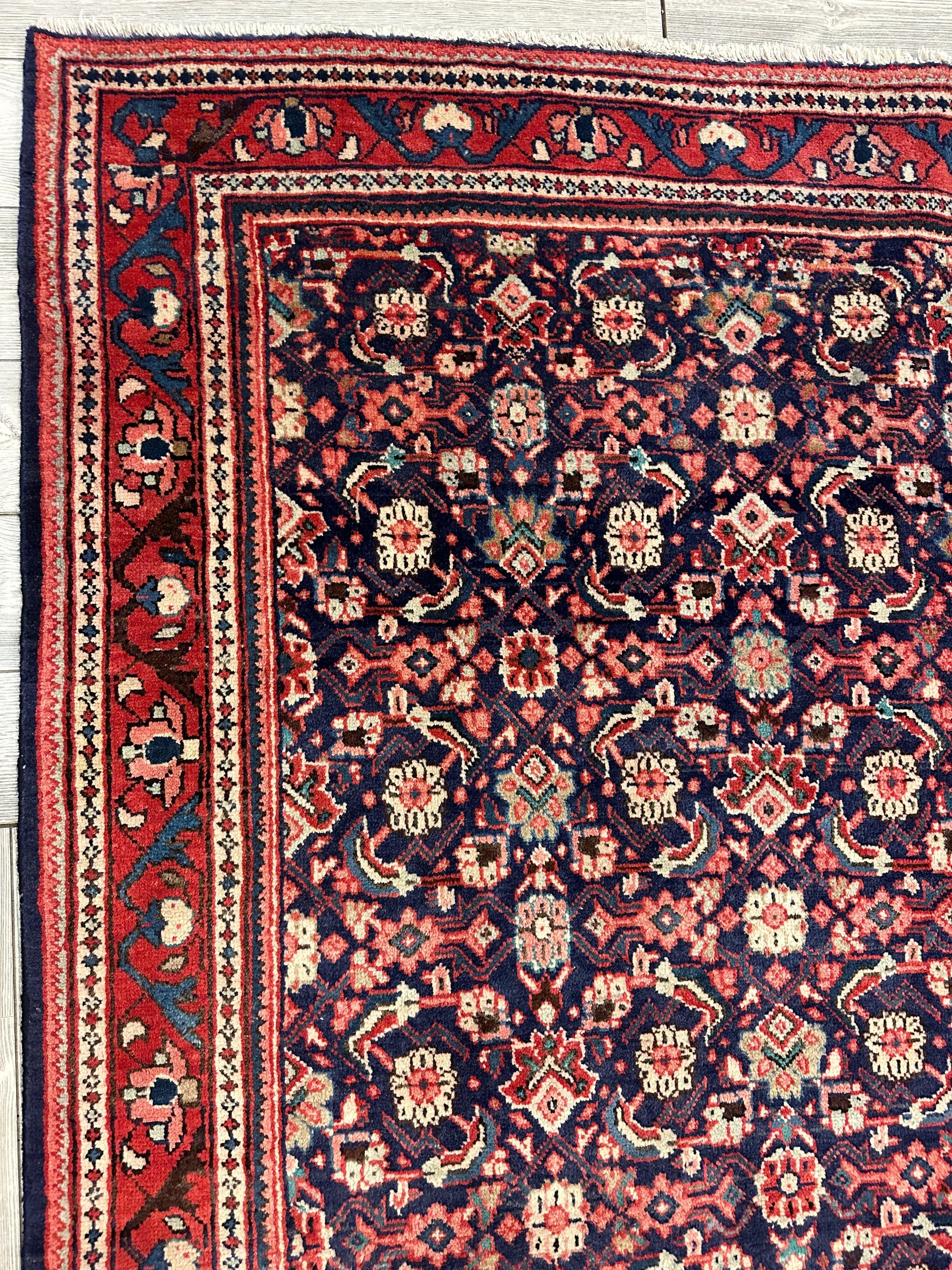 Fine Hand-Knotted Persian Arak Area Rug 5’6” x 10’3”