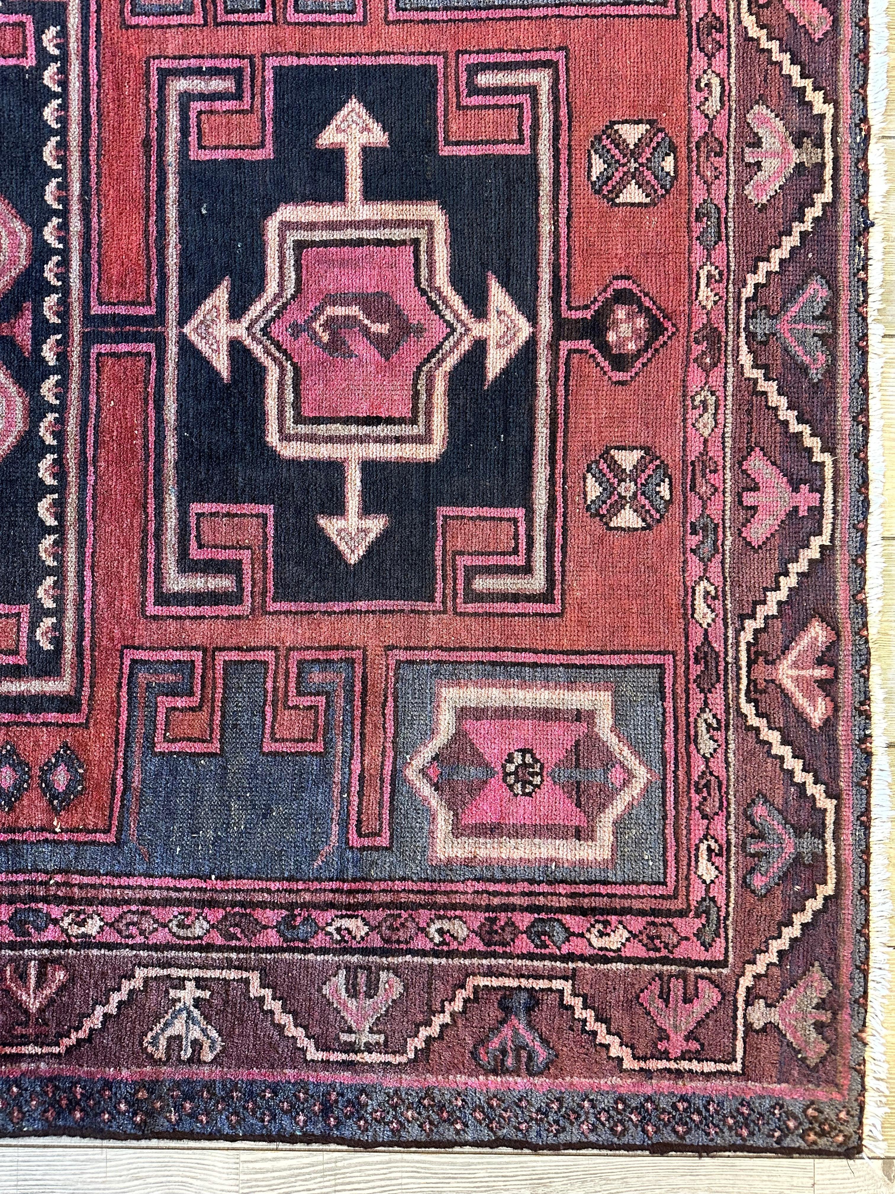 Fine Vintage Persian Hamadan Rug 4’5” x 6’1”