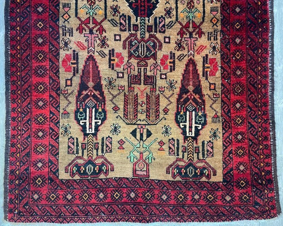 Fine Vintage Wool Baluch Rug 6x4 ft