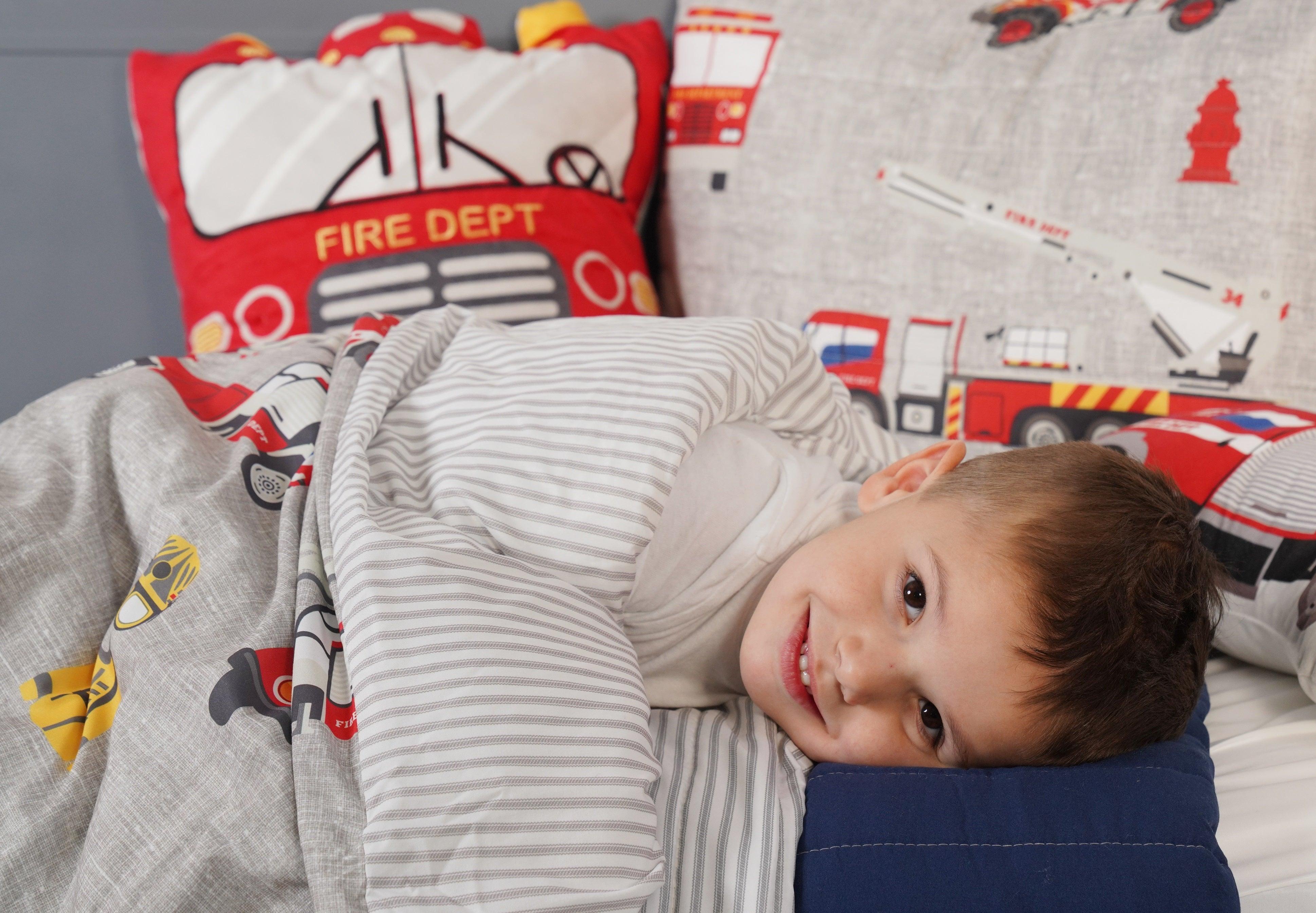 Fire Truck 7-Pound Weighted Blanket Set