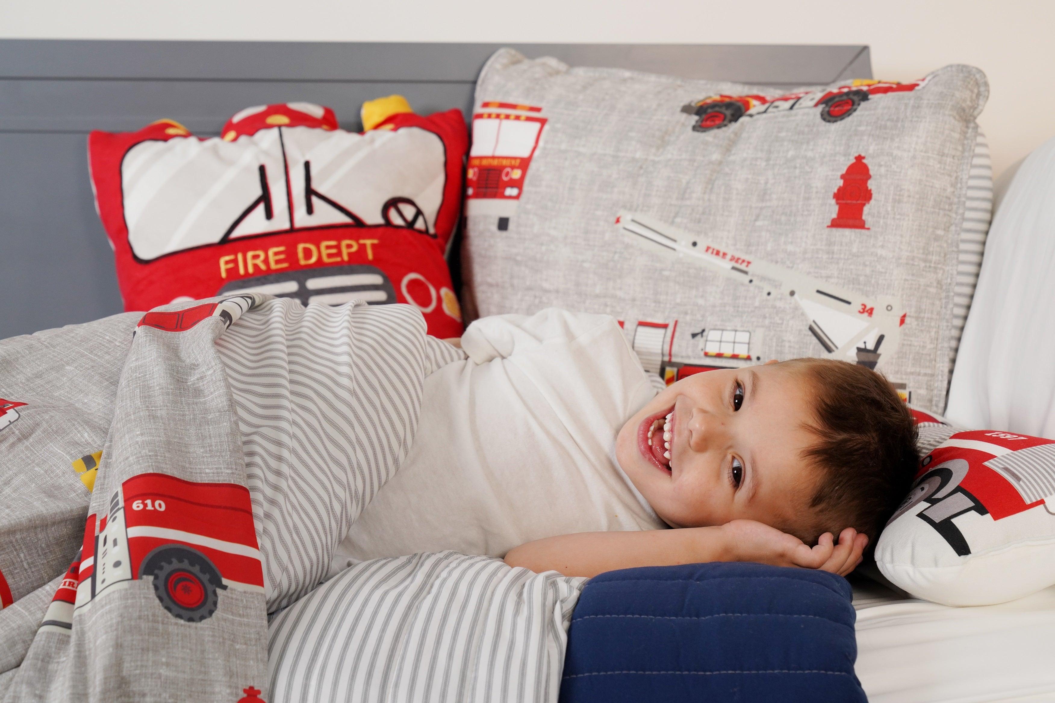 Fire Truck 7-Pound Weighted Blanket Set