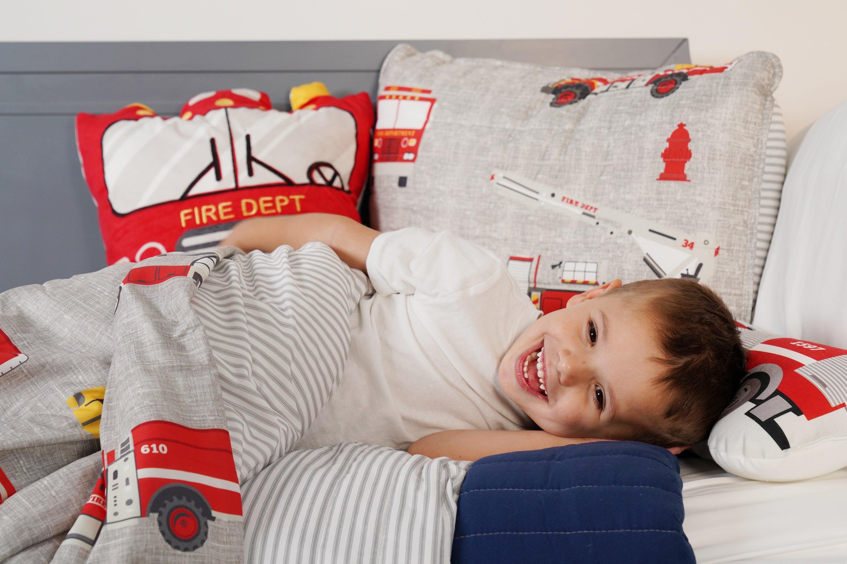 Fire Truck 7-Pound Weighted Blanket Set