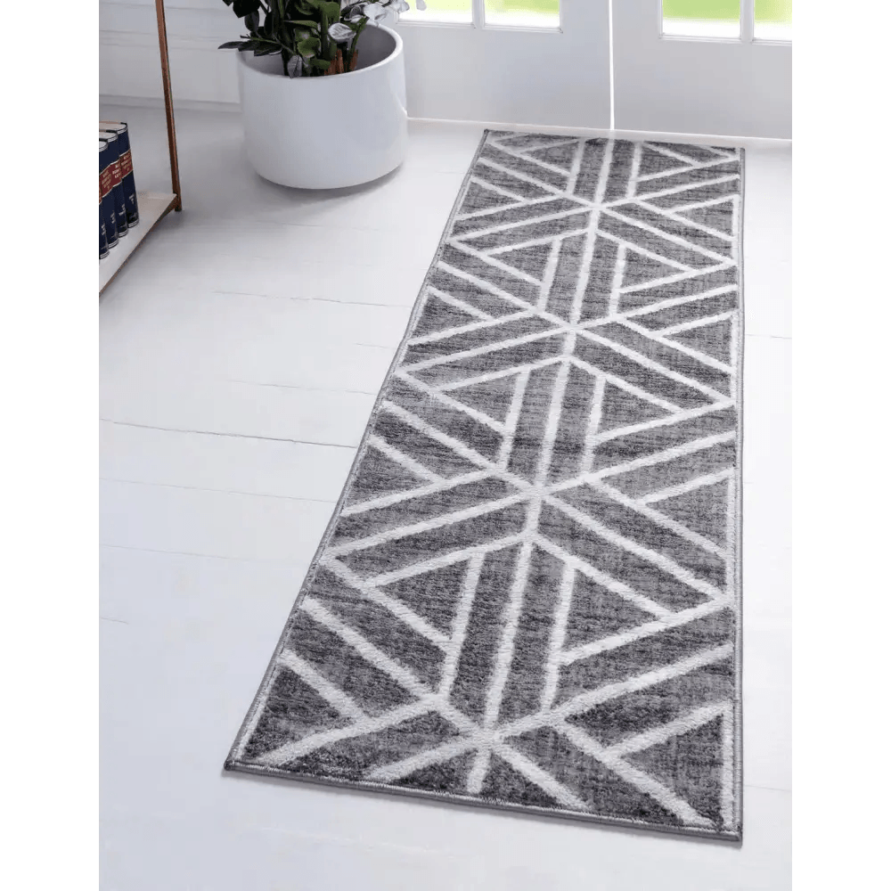 Geometric matrix trellis motif rug