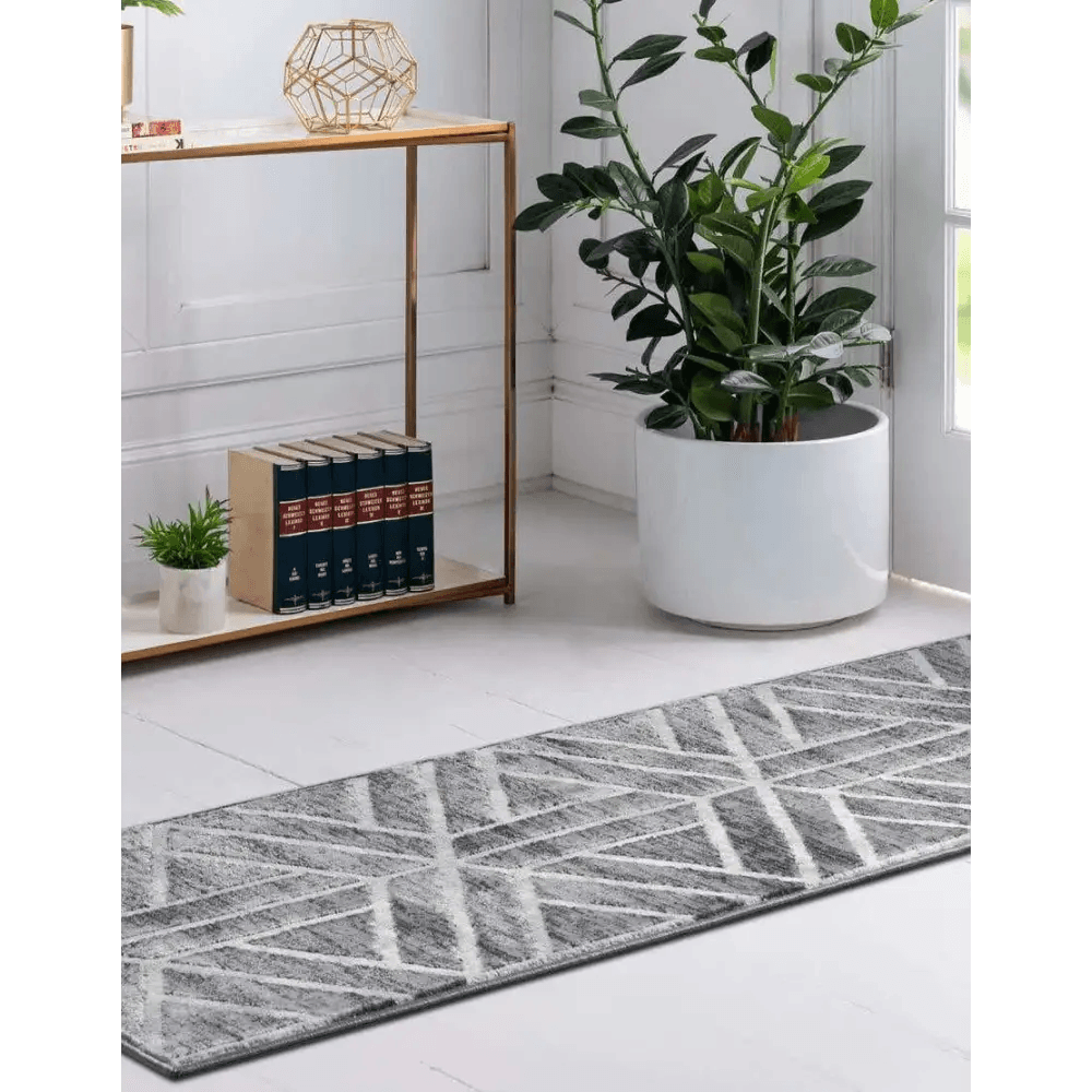 Geometric matrix trellis motif rug